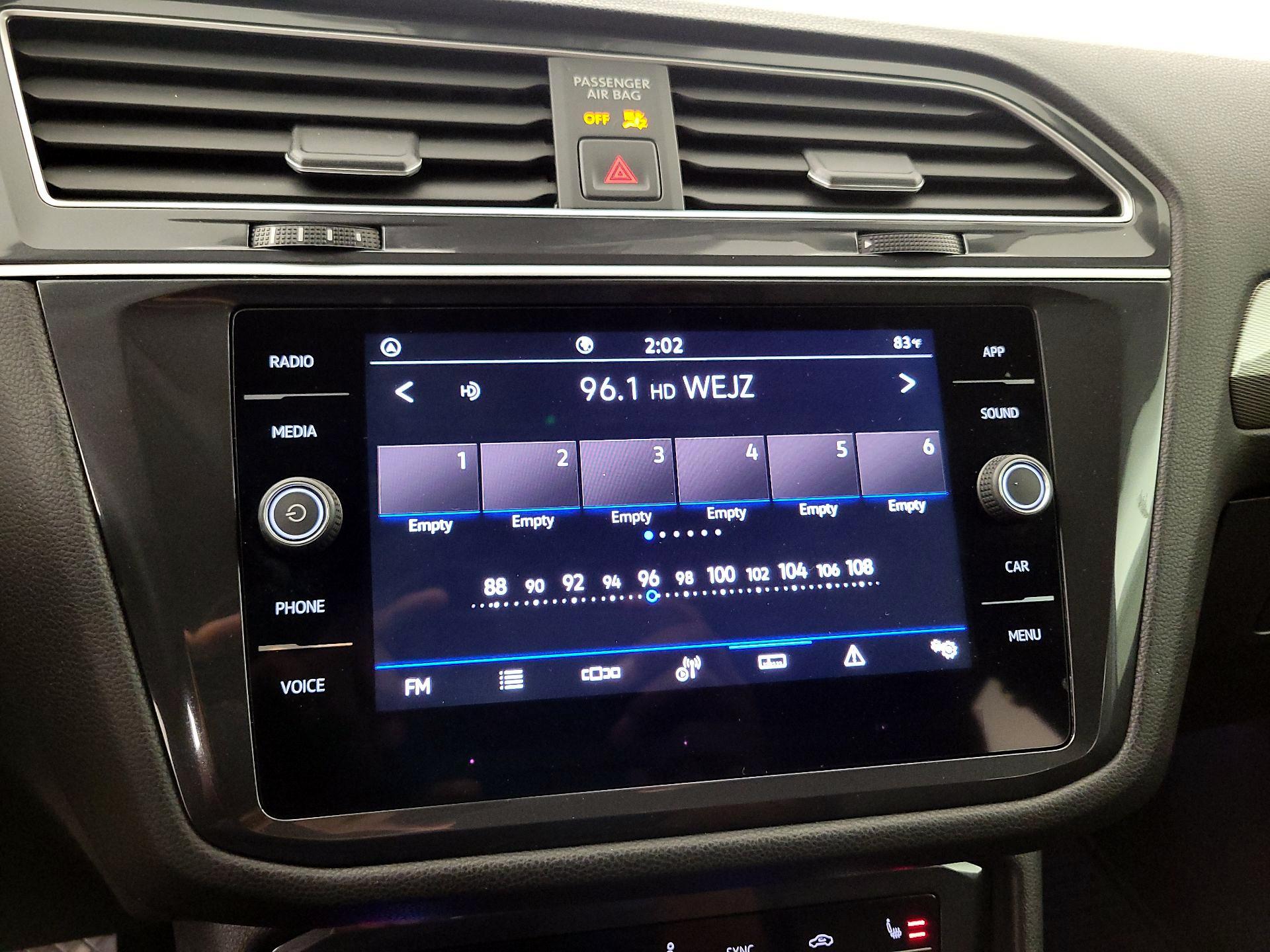 Thumbnail: 2024 Volkswagen Tiguan - 15