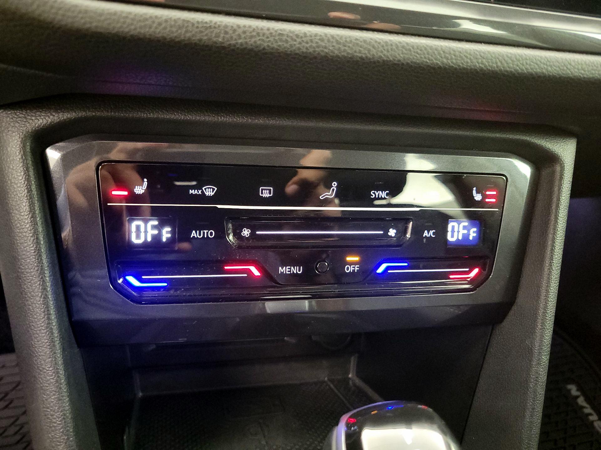 Thumbnail: 2024 Volkswagen Tiguan - 16