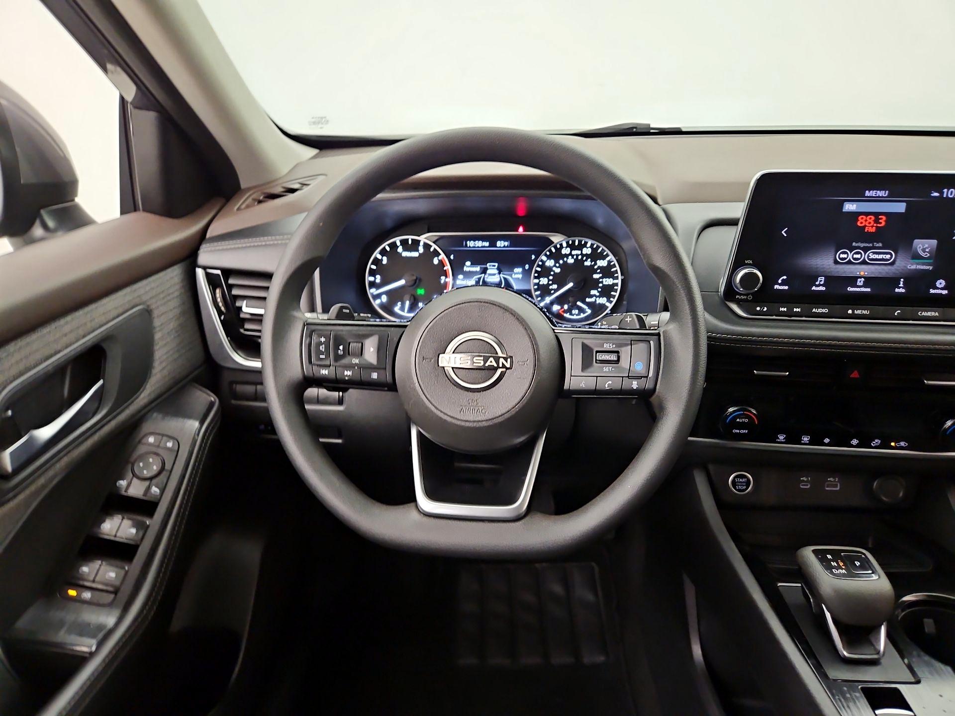 Thumbnail: 2022 Nissan Rogue - 10