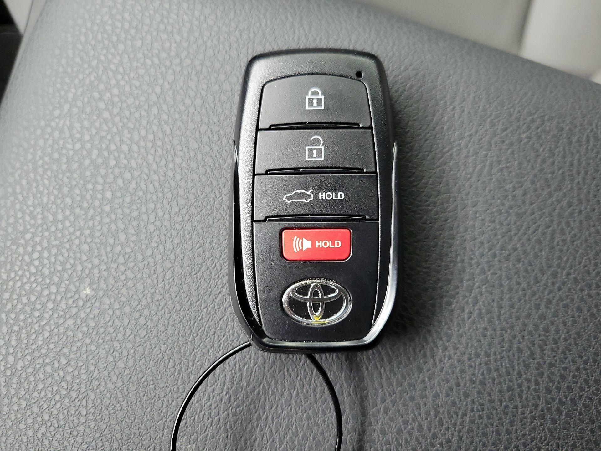 Thumbnail: 2025 Toyota Camry - 20
