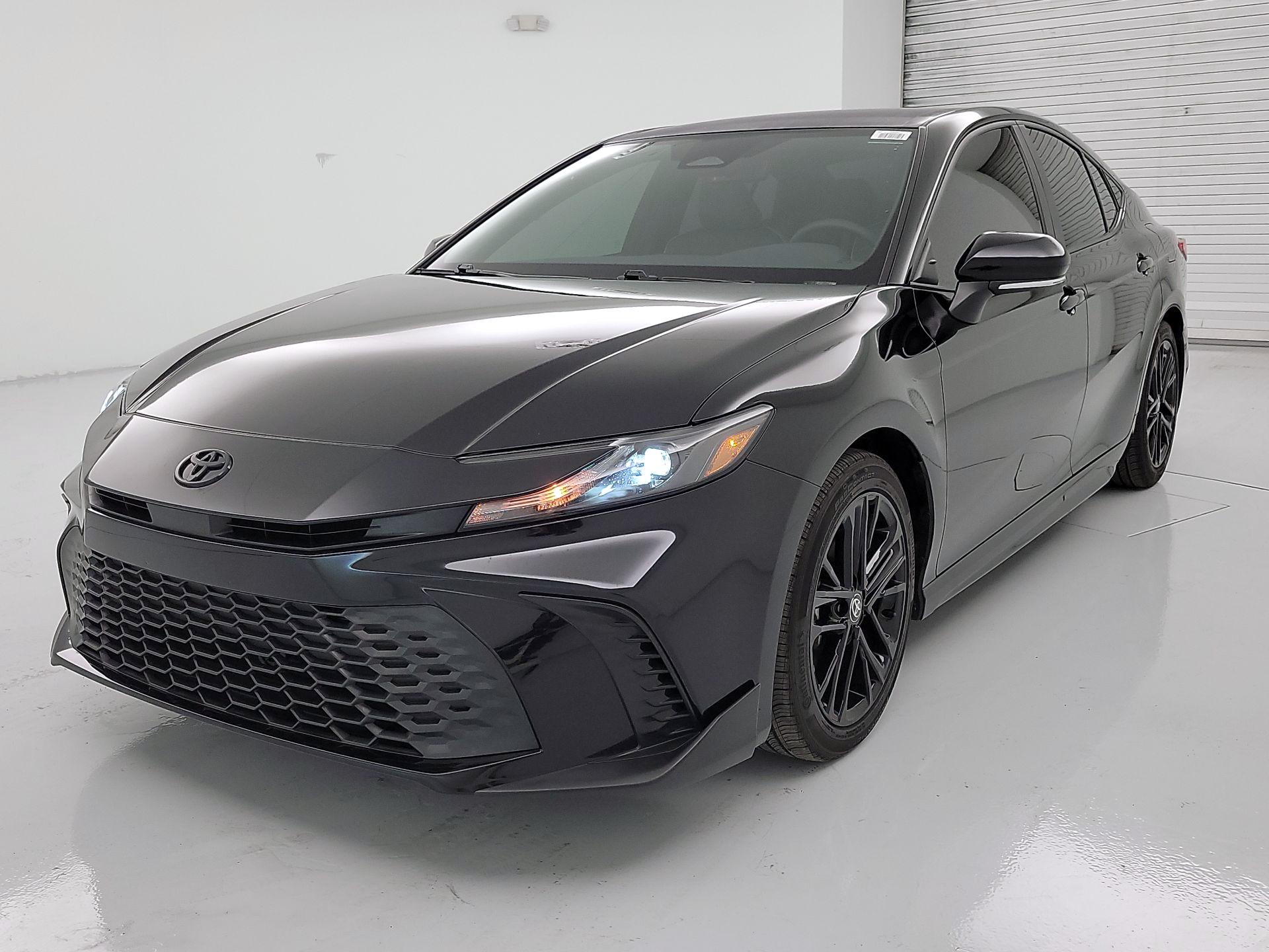 Thumbnail: 2025 Toyota Camry - 3