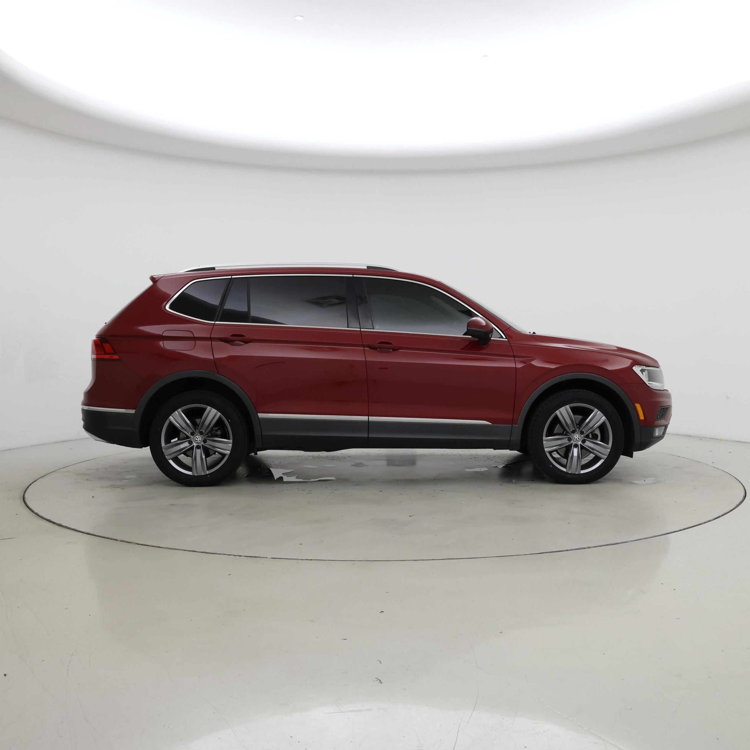Thumbnail: 2020 Volkswagen Tiguan - 7
