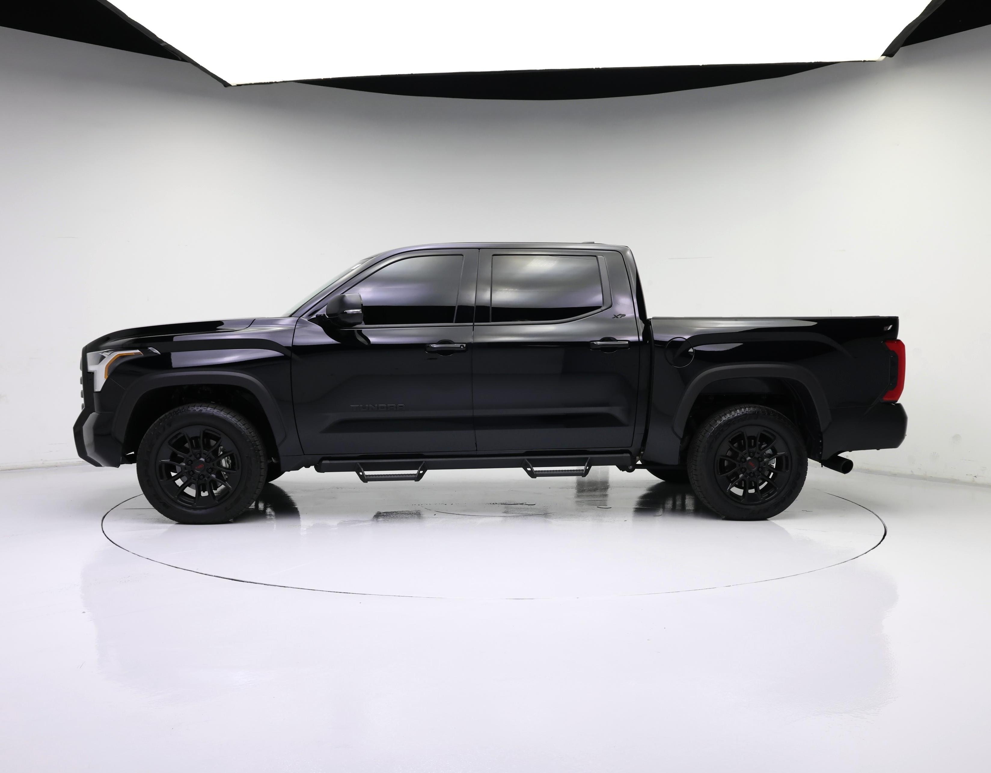 Thumbnail: 2025 Toyota Tundra - 3