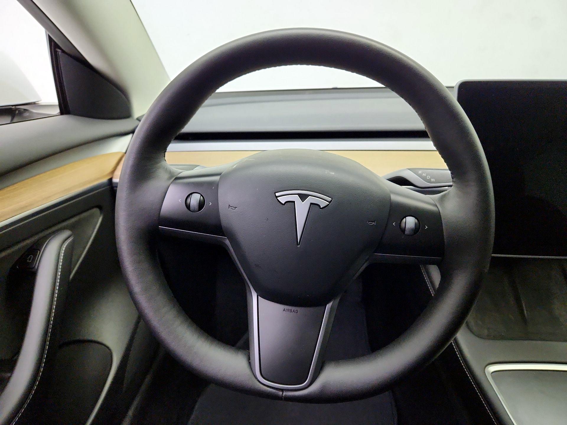 Thumbnail: 2022 Tesla Model 3 - 10