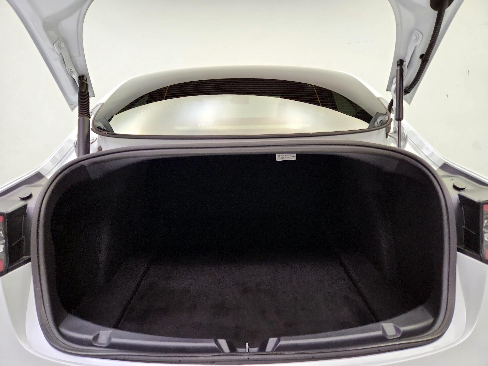 Thumbnail: 2022 Tesla Model 3 - 20
