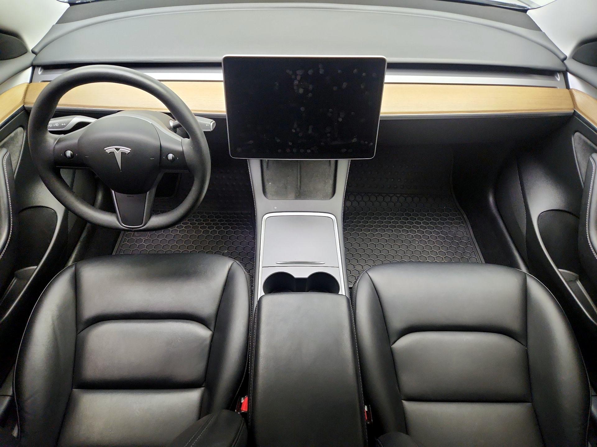 Thumbnail: 2023 Tesla Model 3 - 9