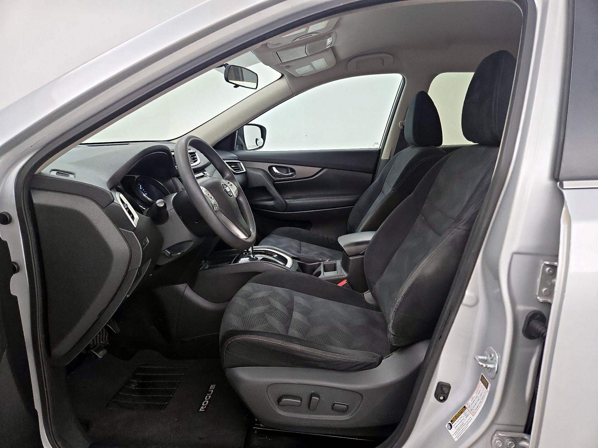 Thumbnail: 2015 Nissan Rogue - 11