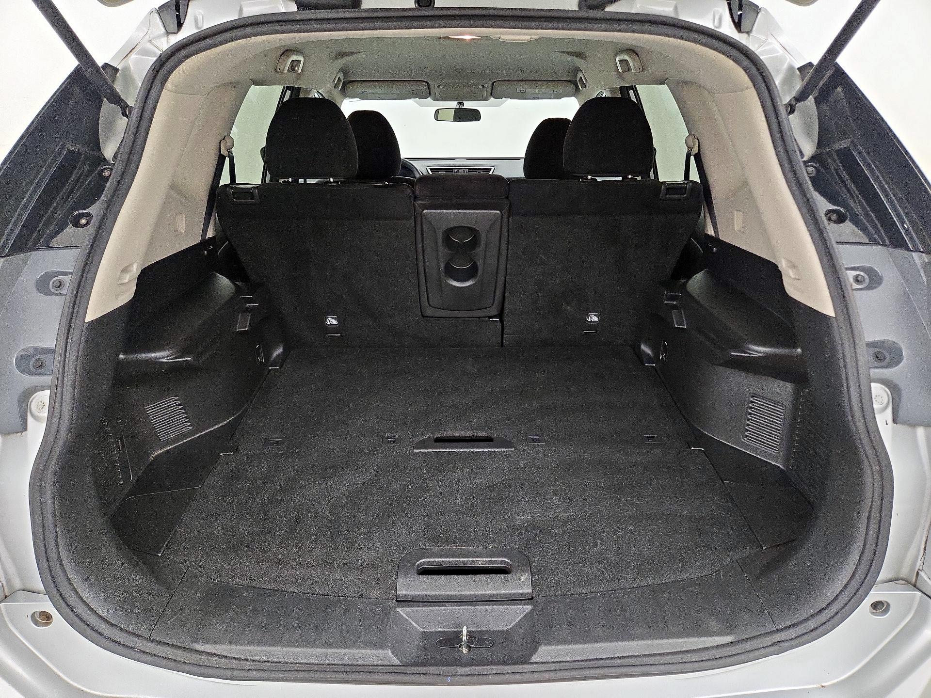 Thumbnail: 2015 Nissan Rogue - 20
