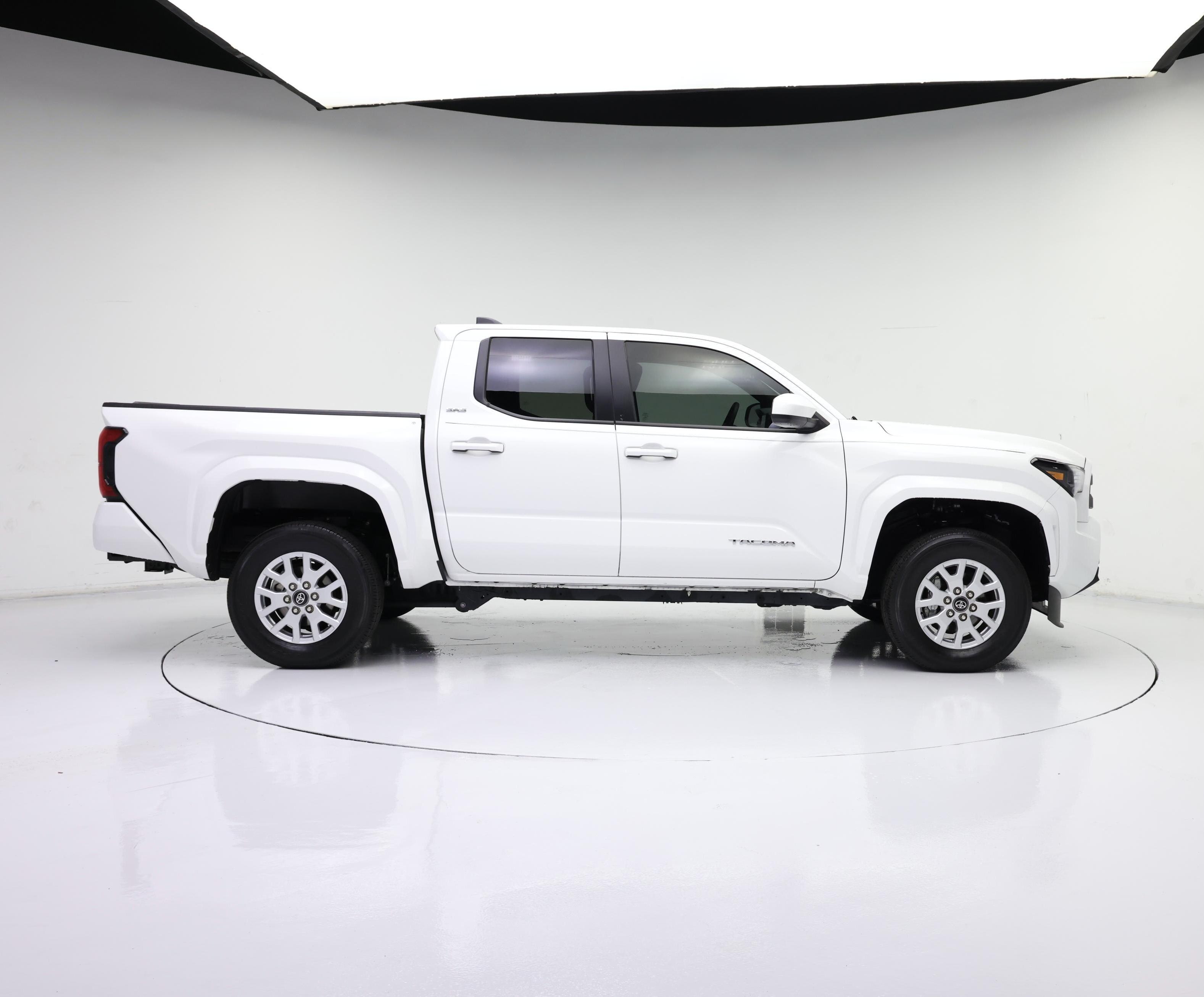 Thumbnail: 2024 Toyota Tacoma - 7