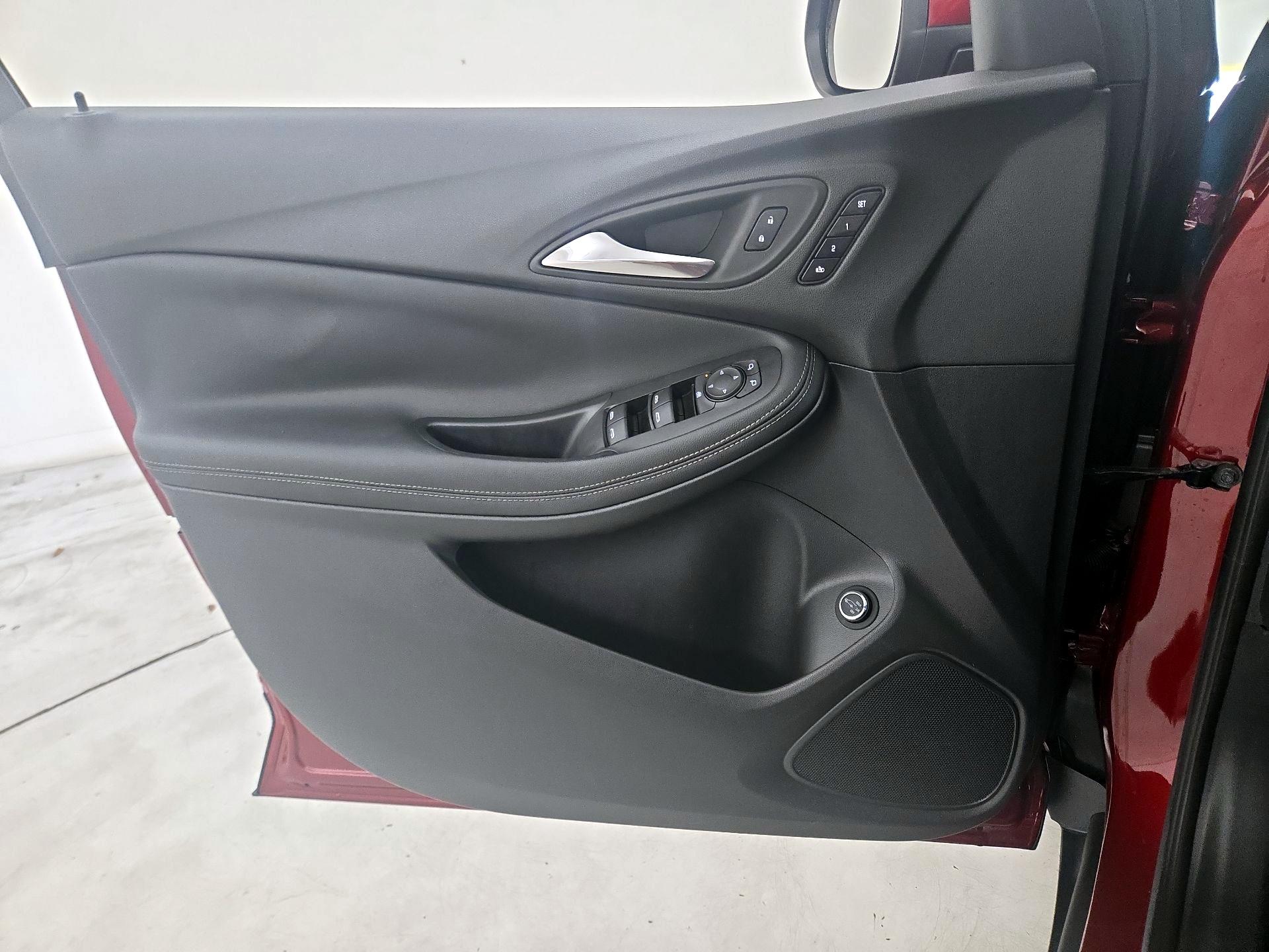 Thumbnail: 2022 Buick Encore GX - 12