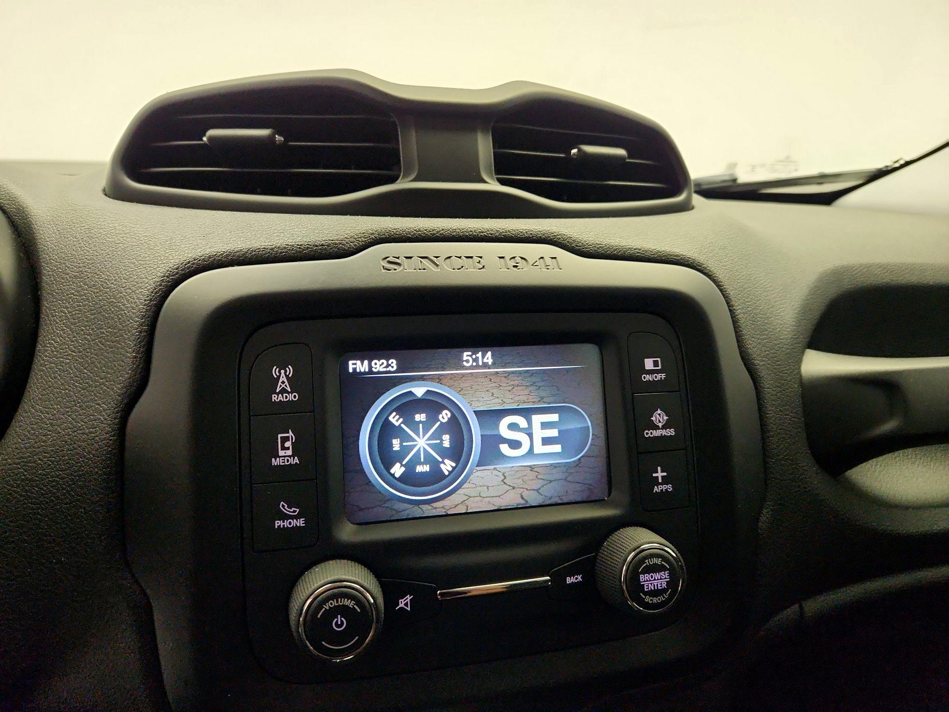 Thumbnail: 2016 Jeep Renegade - 14