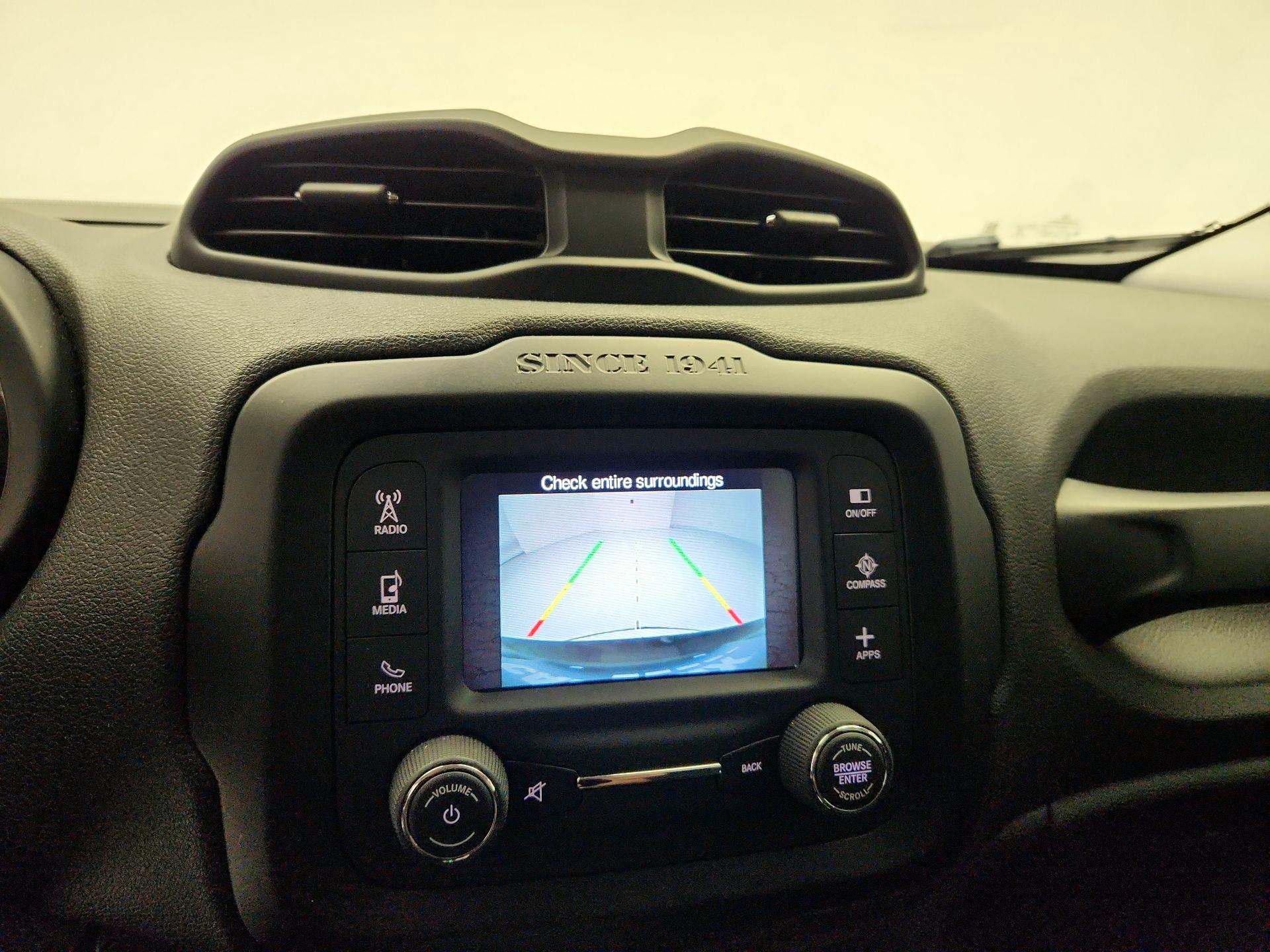 Thumbnail: 2016 Jeep Renegade - 15