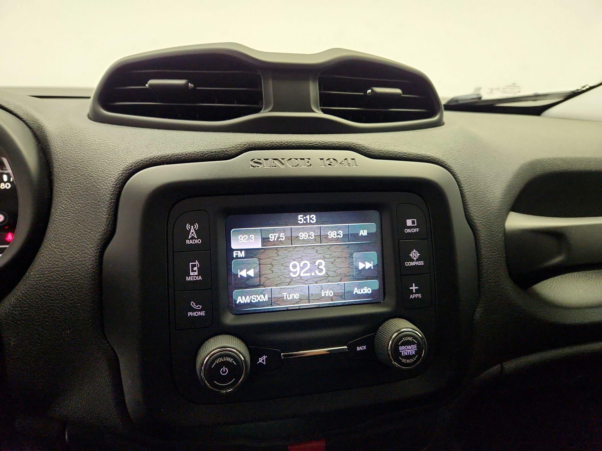 Thumbnail: 2016 Jeep Renegade - 16