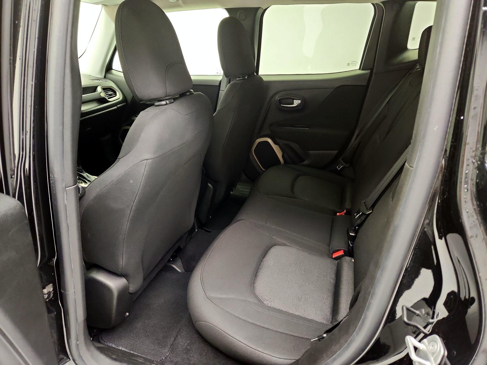 Thumbnail: 2016 Jeep Renegade - 20
