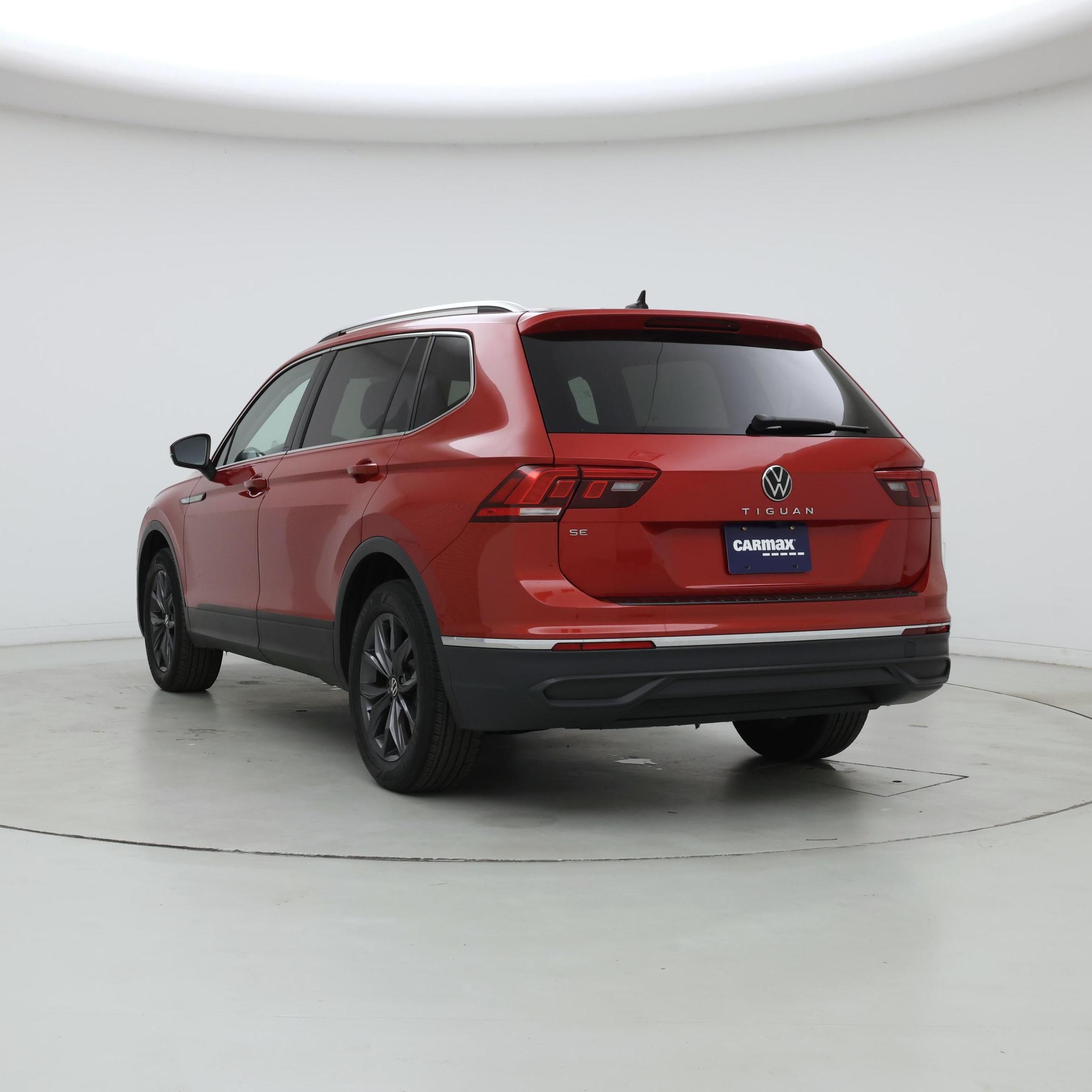 Thumbnail: 2023 Volkswagen Tiguan - 2