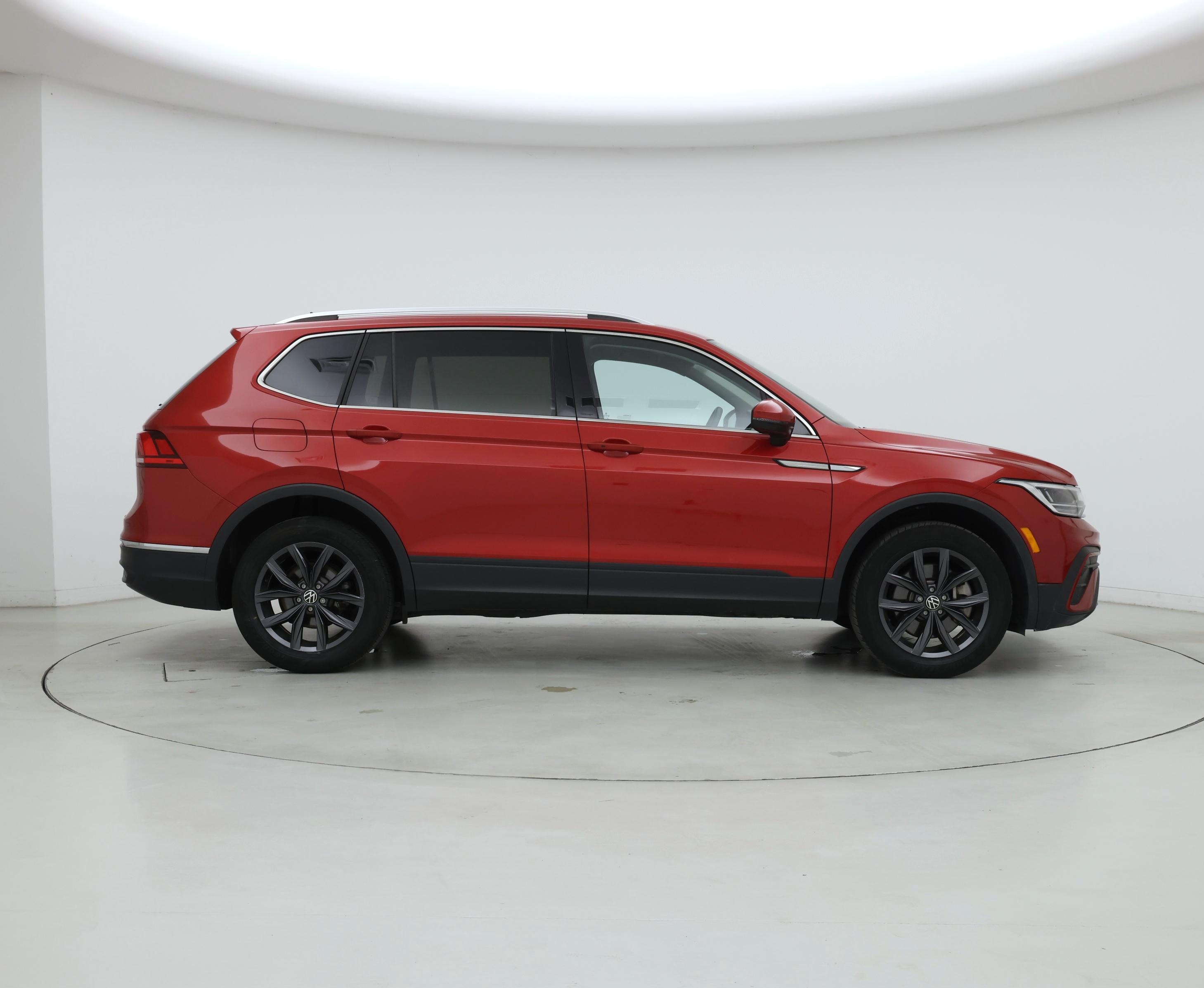 Thumbnail: 2023 Volkswagen Tiguan - 7