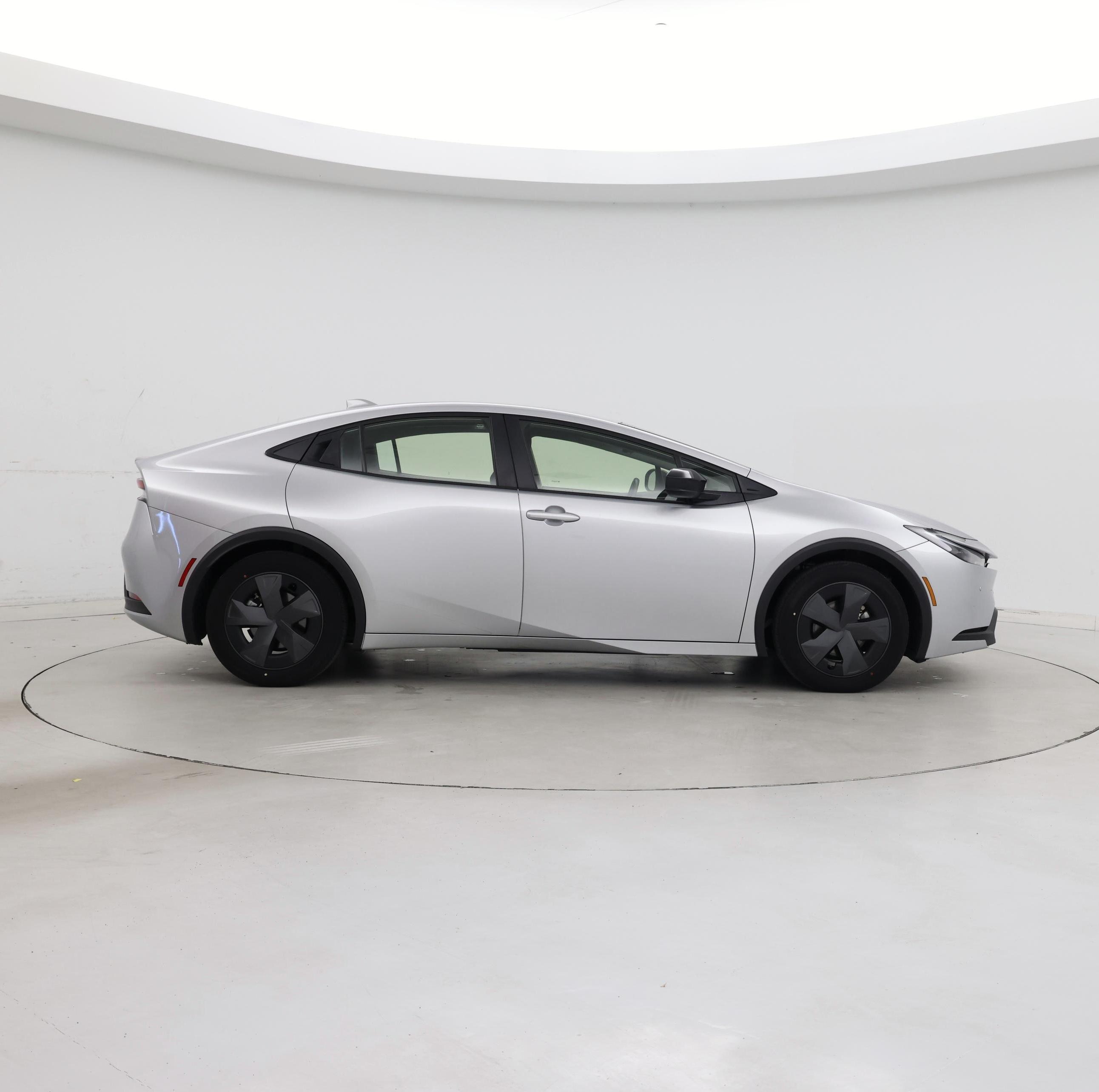 Thumbnail: 2024 Toyota Prius - 7