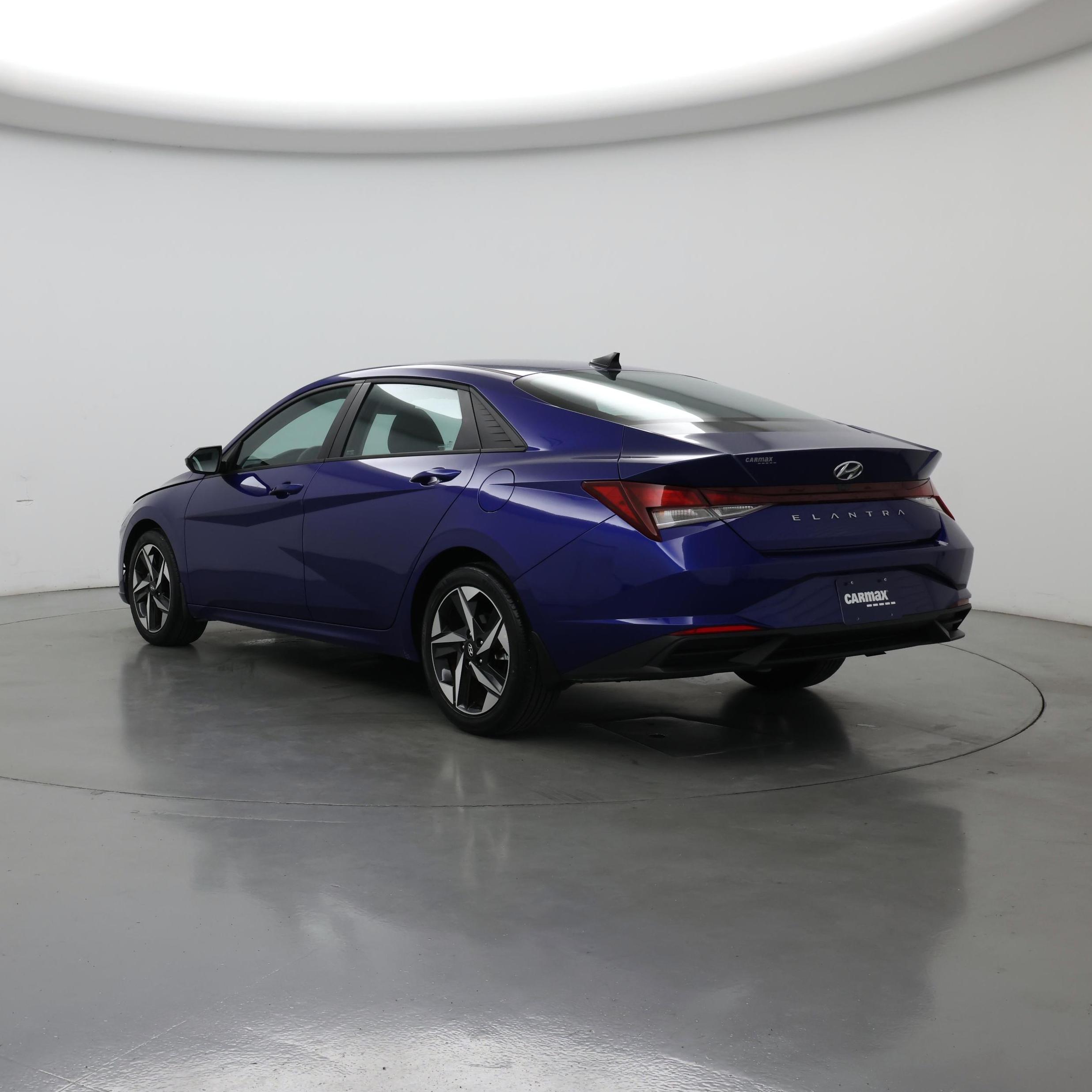 Thumbnail: 2023 Hyundai Elantra - 2