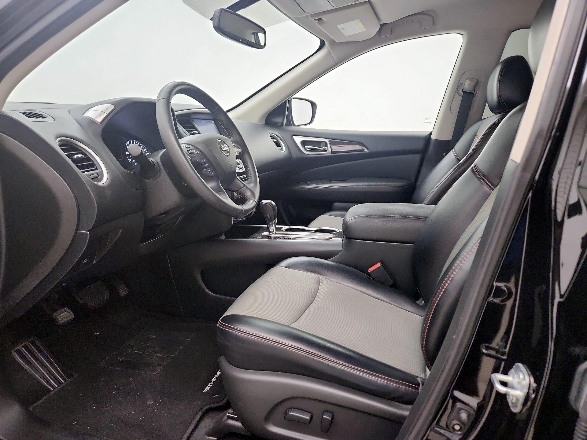Thumbnail: 2020 Nissan Pathfinder - 11