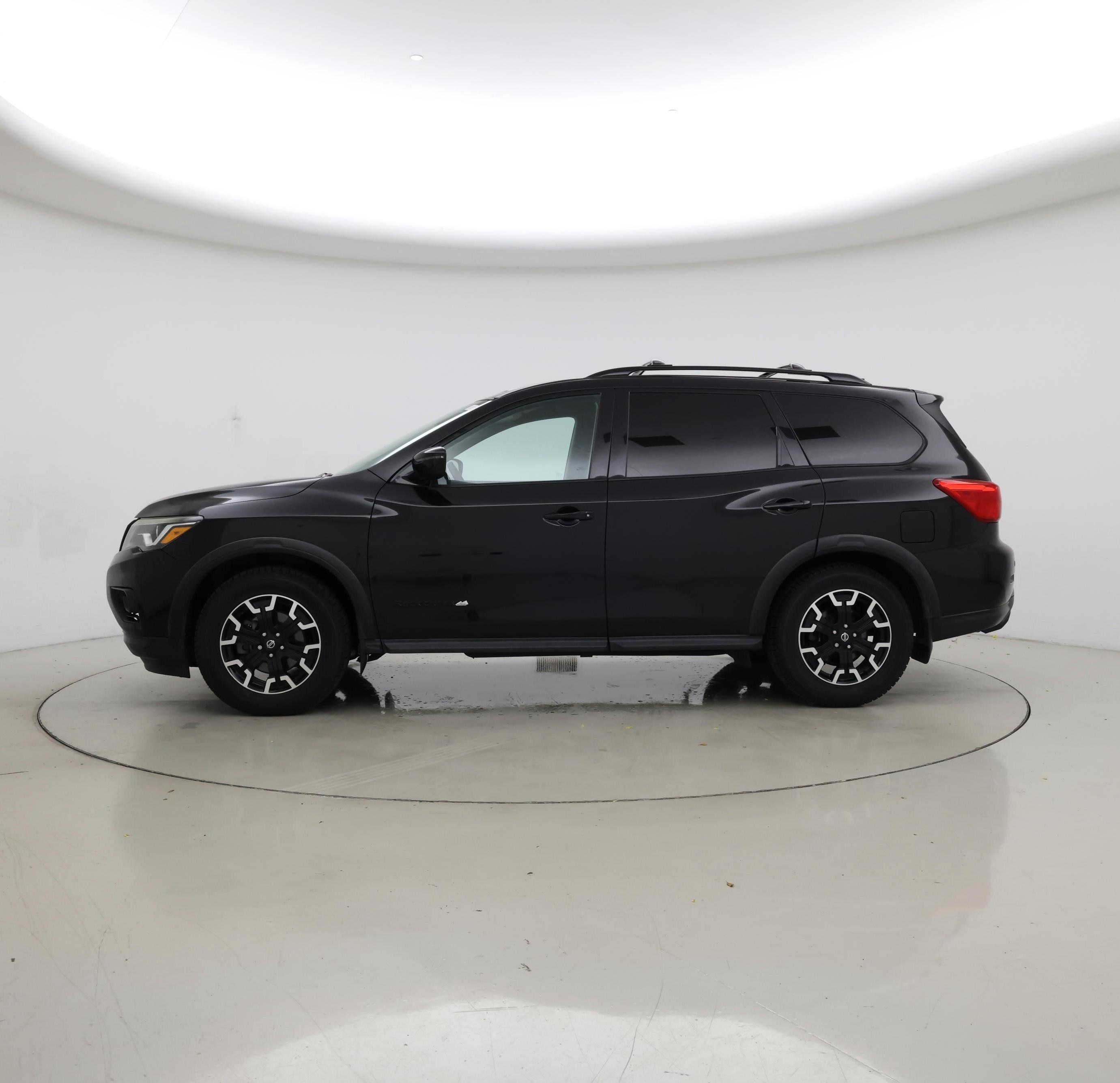 Thumbnail: 2020 Nissan Pathfinder - 3