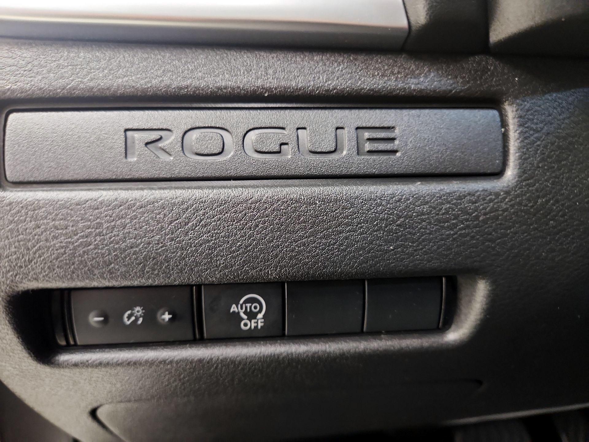 Thumbnail: 2023 Nissan Rogue - 13