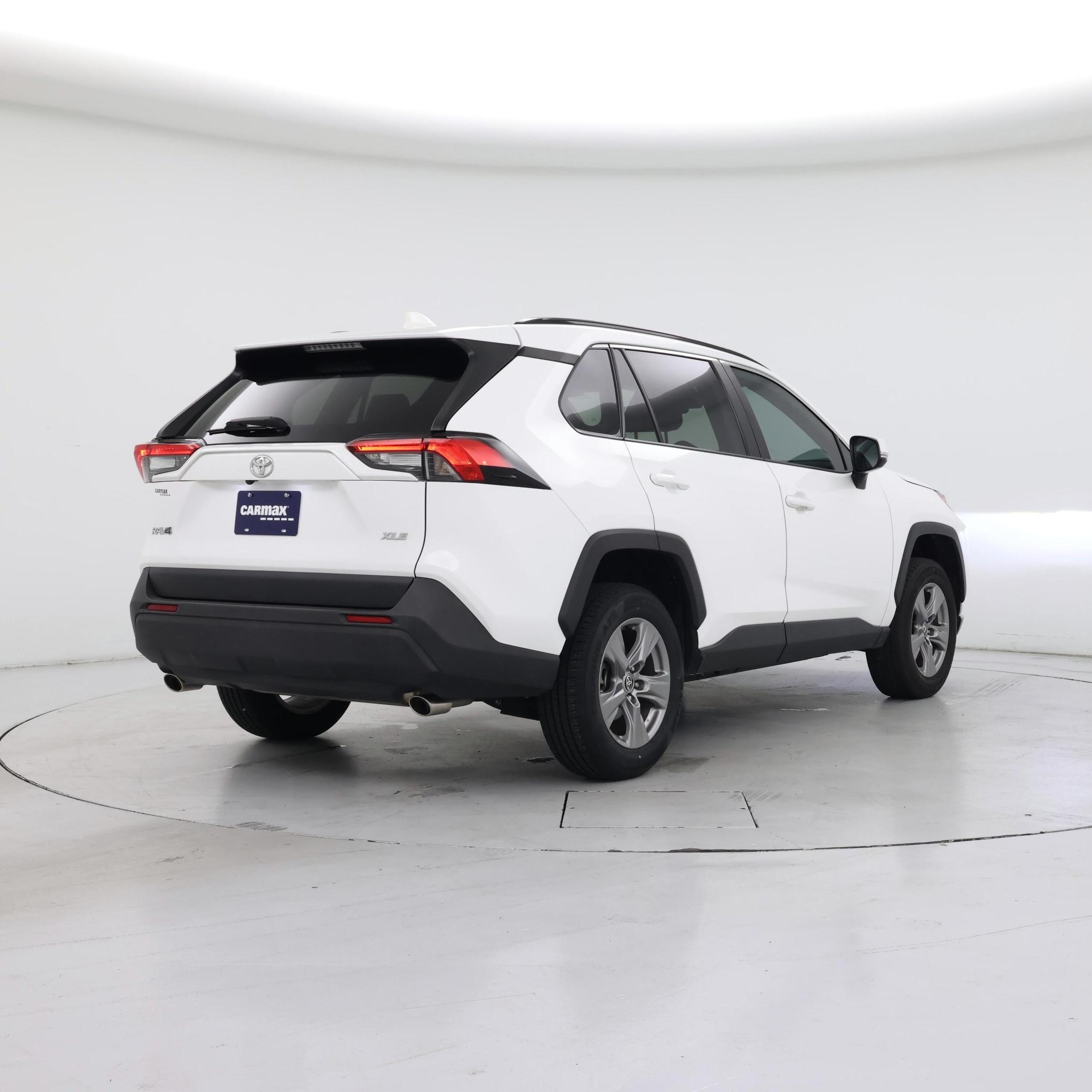 Thumbnail: 2023 Toyota RAV4 - 8