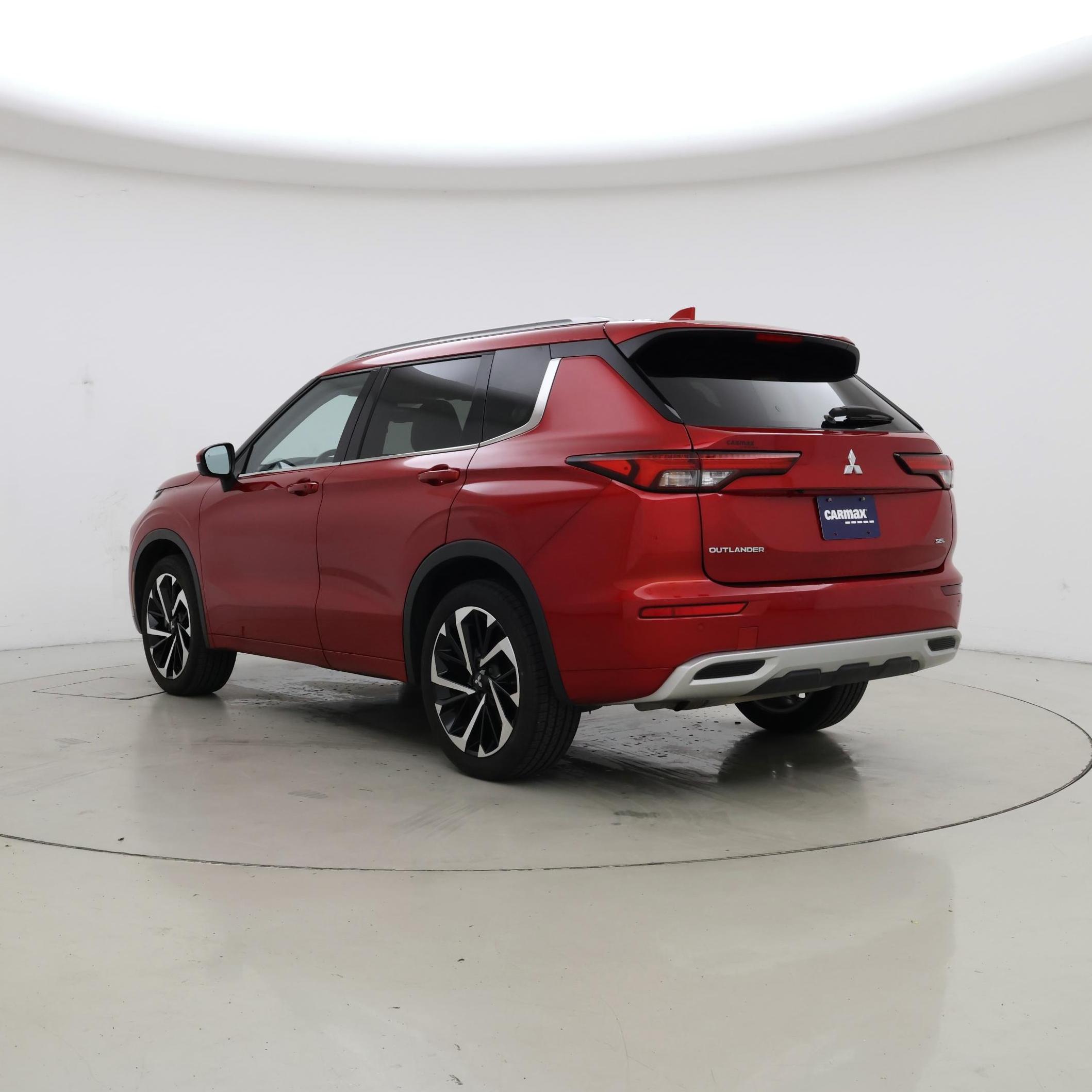 Thumbnail: 2024 Mitsubishi Outlander - 2