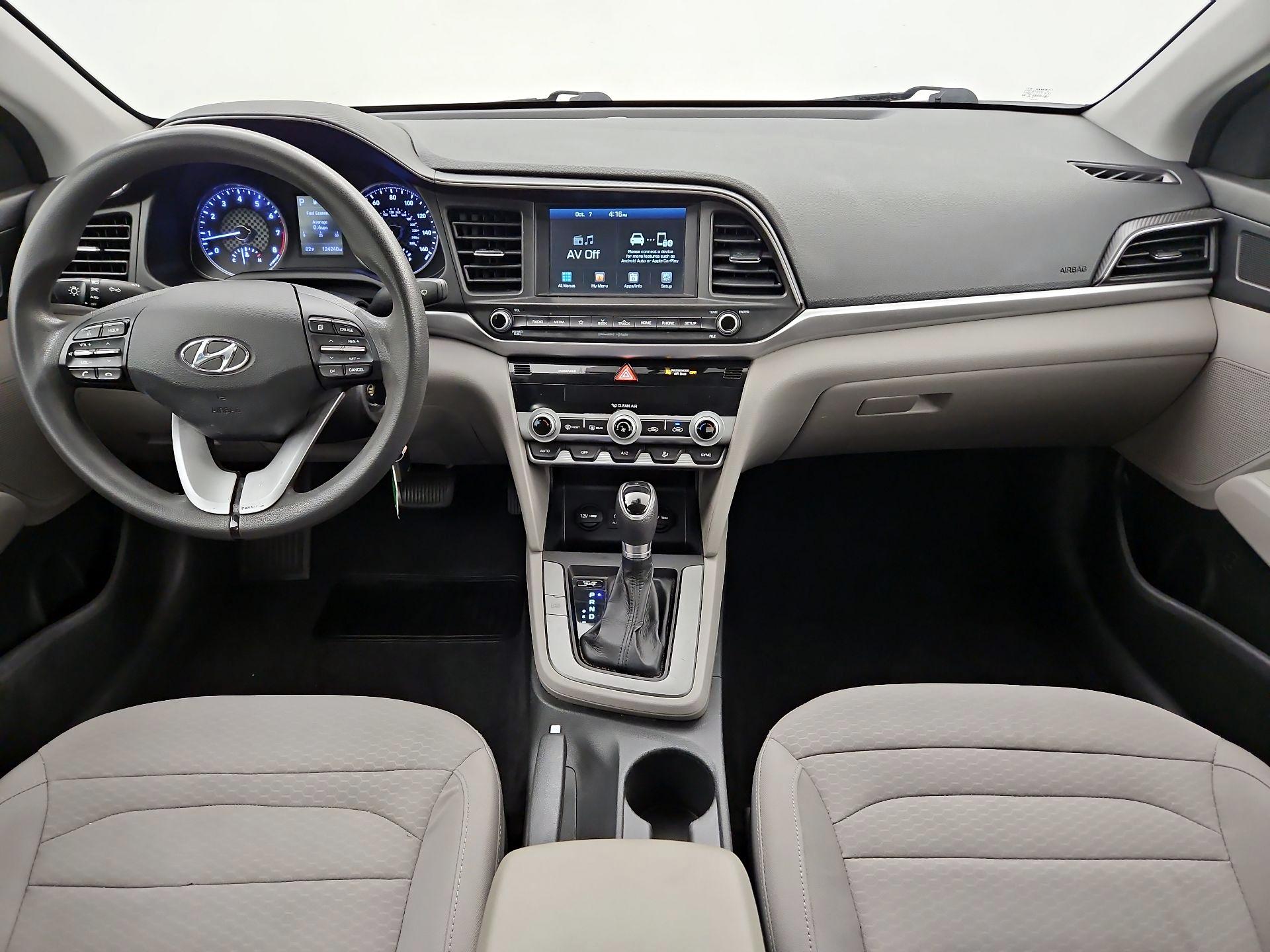 Thumbnail: 2020 Hyundai Elantra - 9