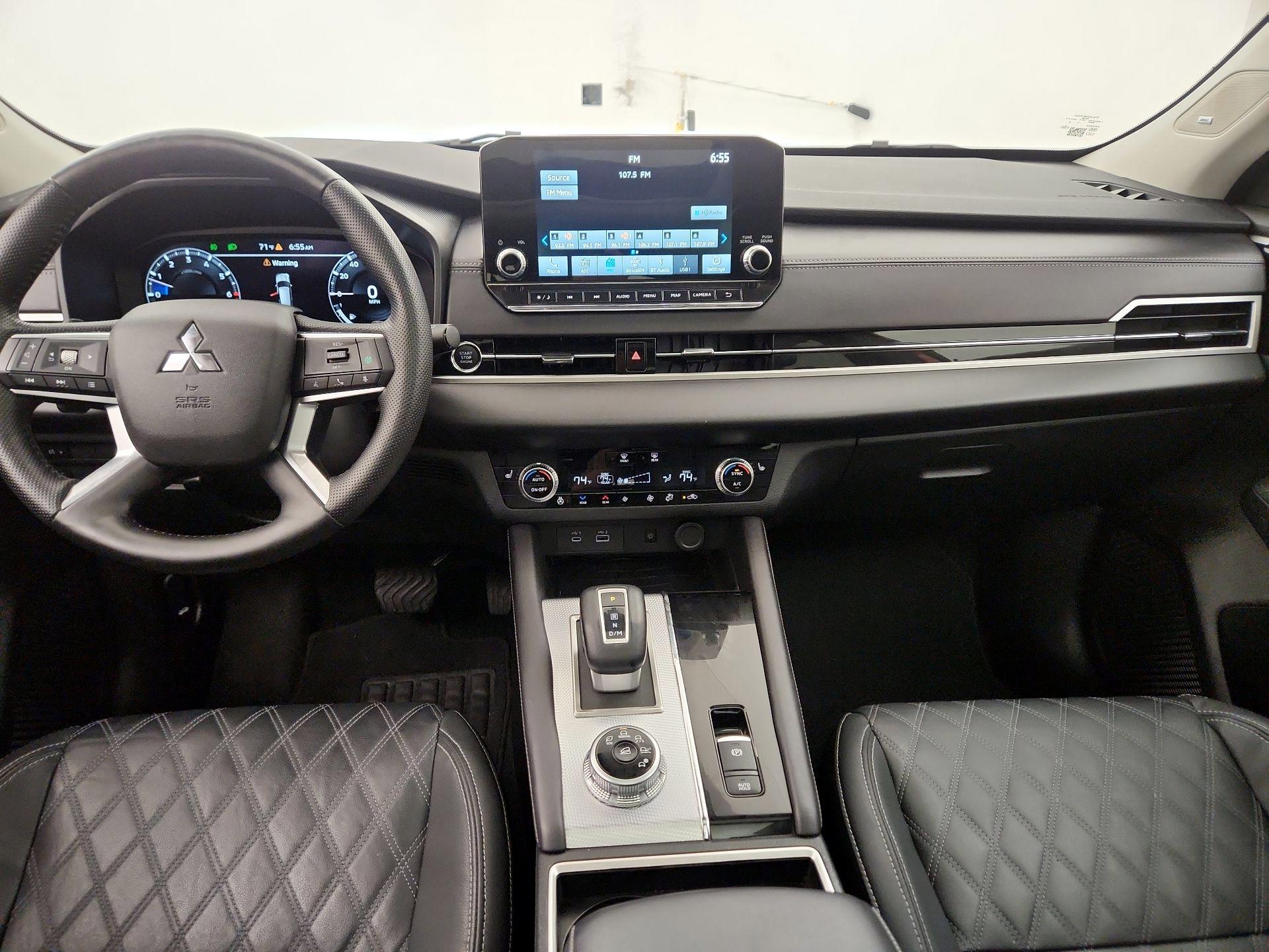 Thumbnail: 2024 Mitsubishi Outlander - 9