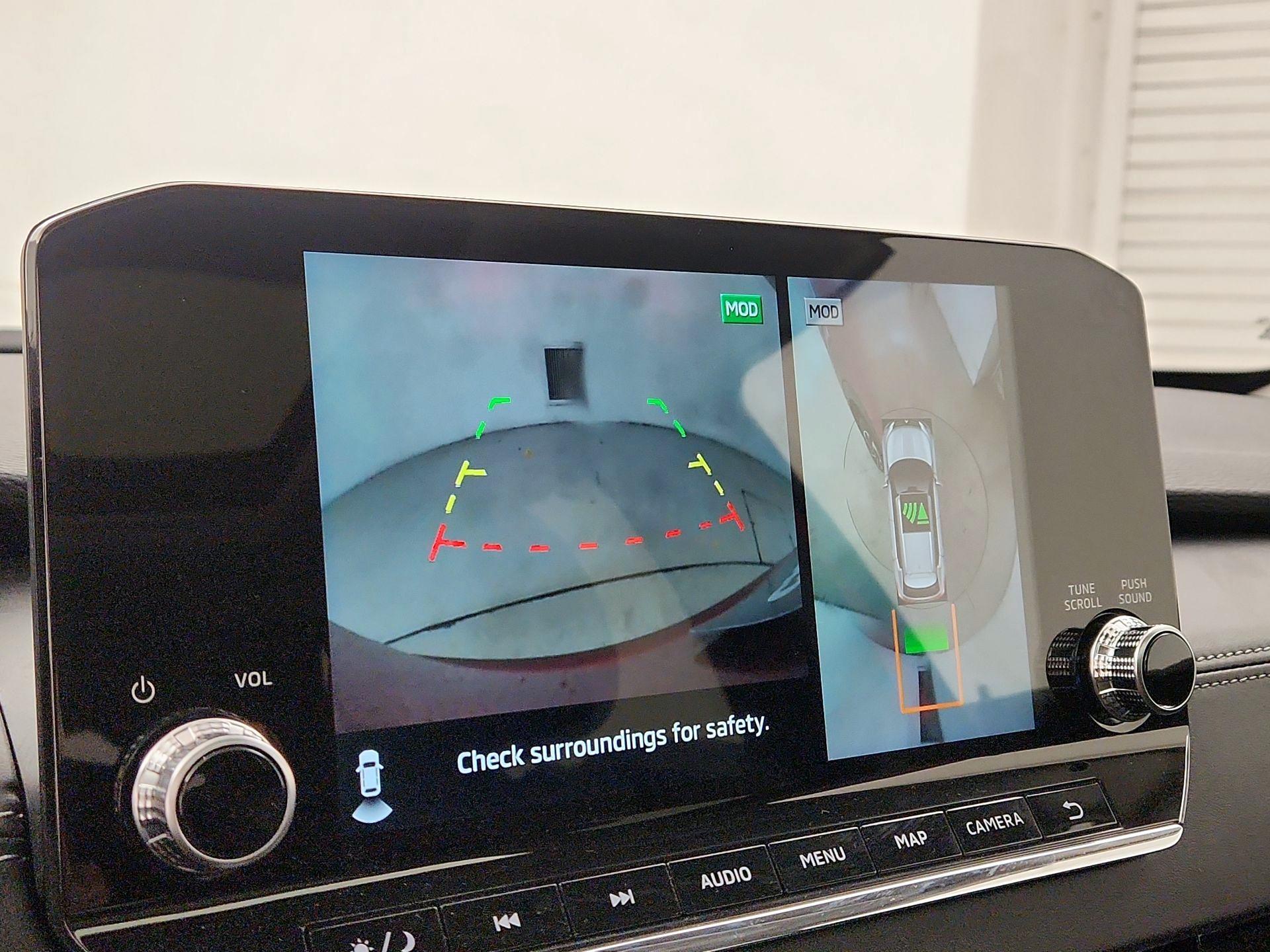 Thumbnail: 2024 Mitsubishi Outlander - 14