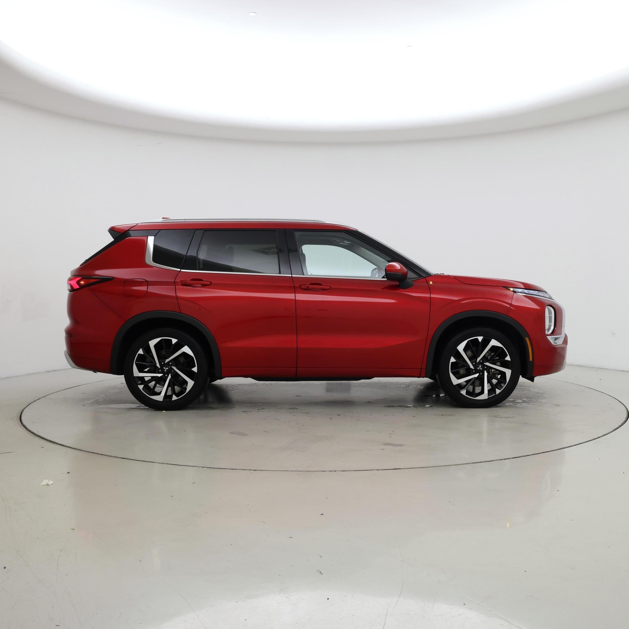 Thumbnail: 2024 Mitsubishi Outlander - 7