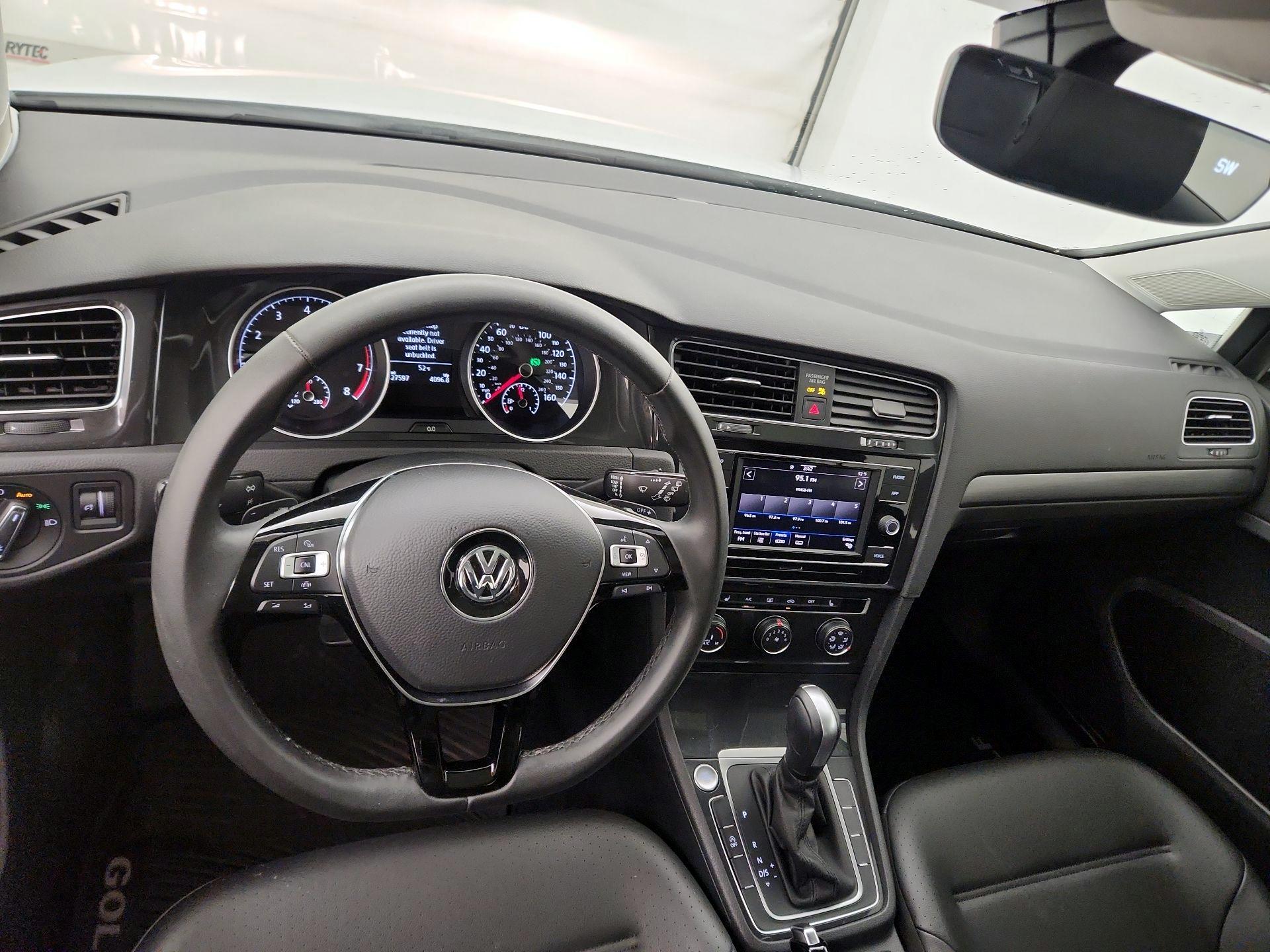 Thumbnail: 2020 Volkswagen Golf - 9