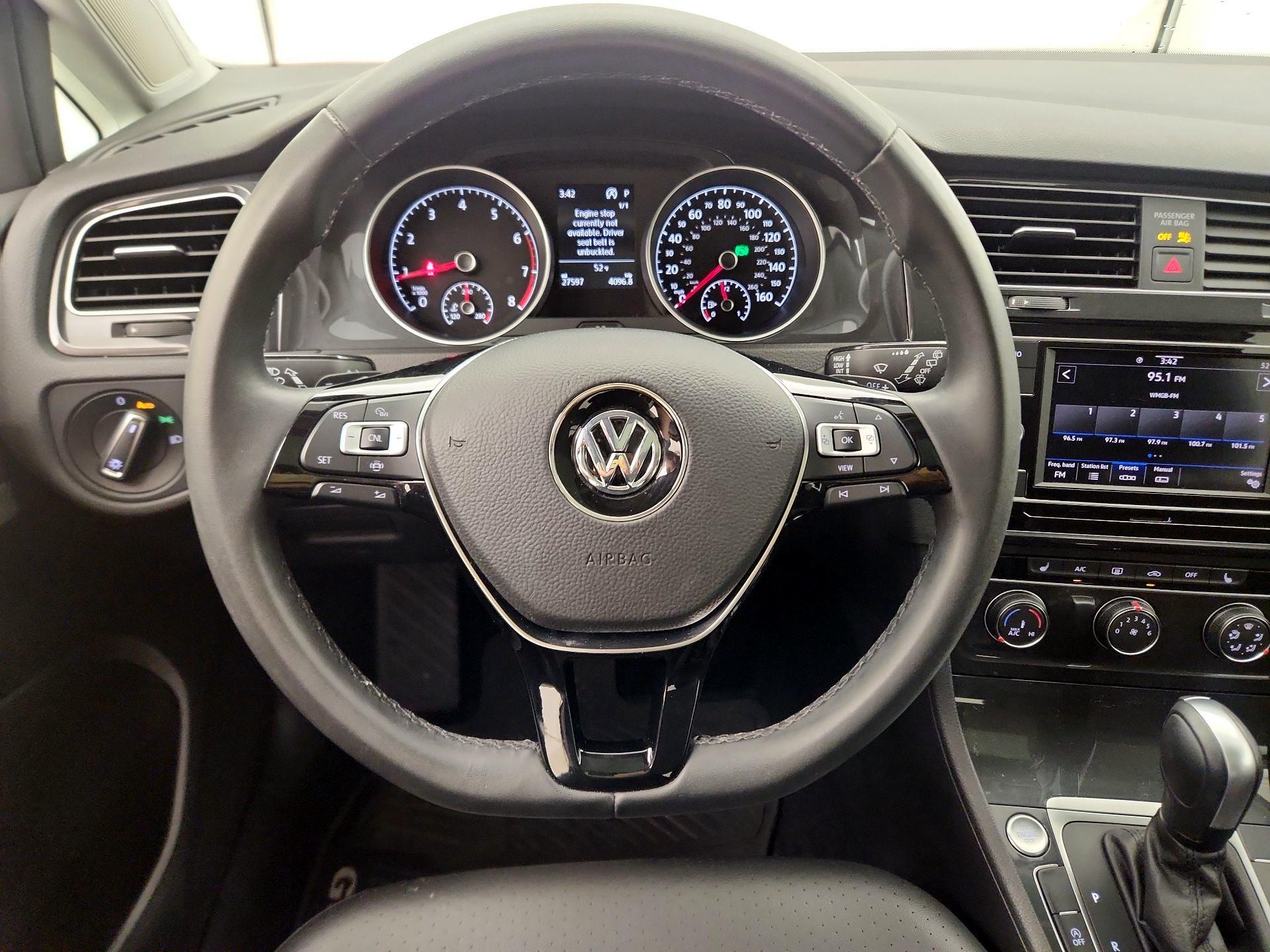 Thumbnail: 2020 Volkswagen Golf - 10