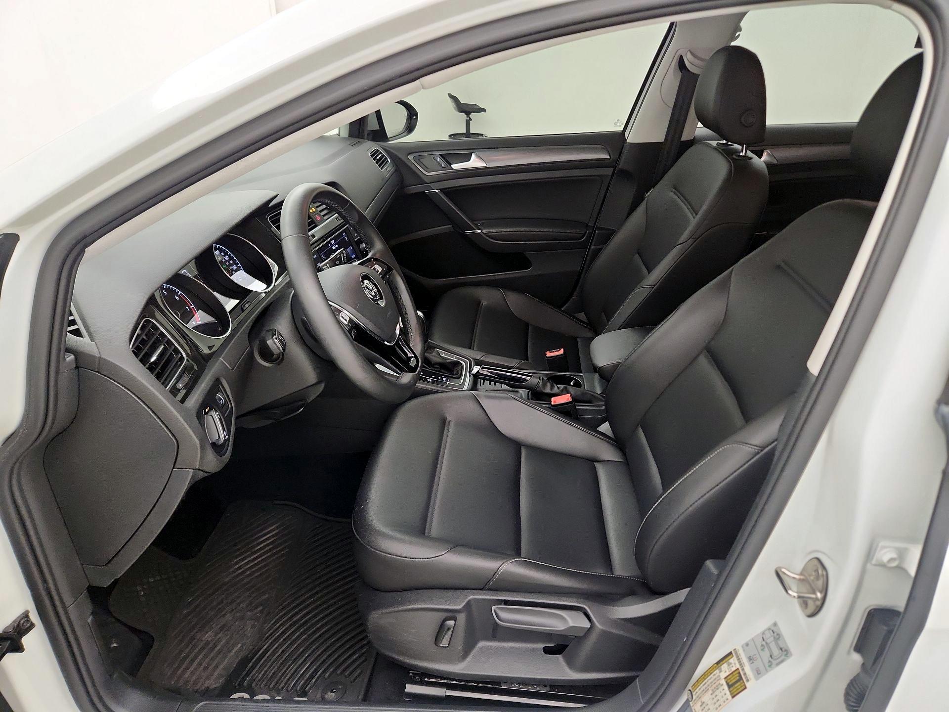 Thumbnail: 2020 Volkswagen Golf - 11