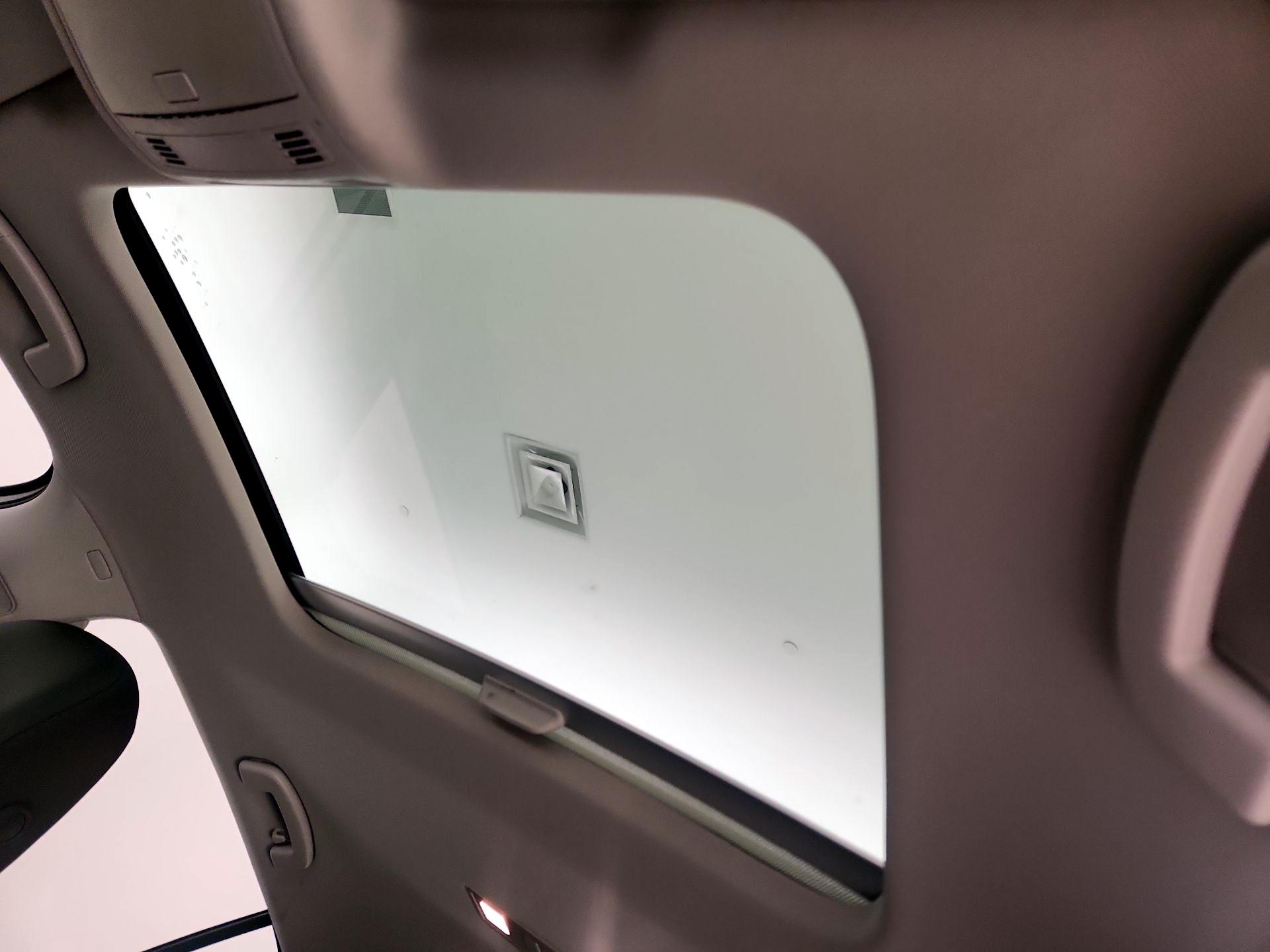 Thumbnail: 2020 Volkswagen Golf - 19