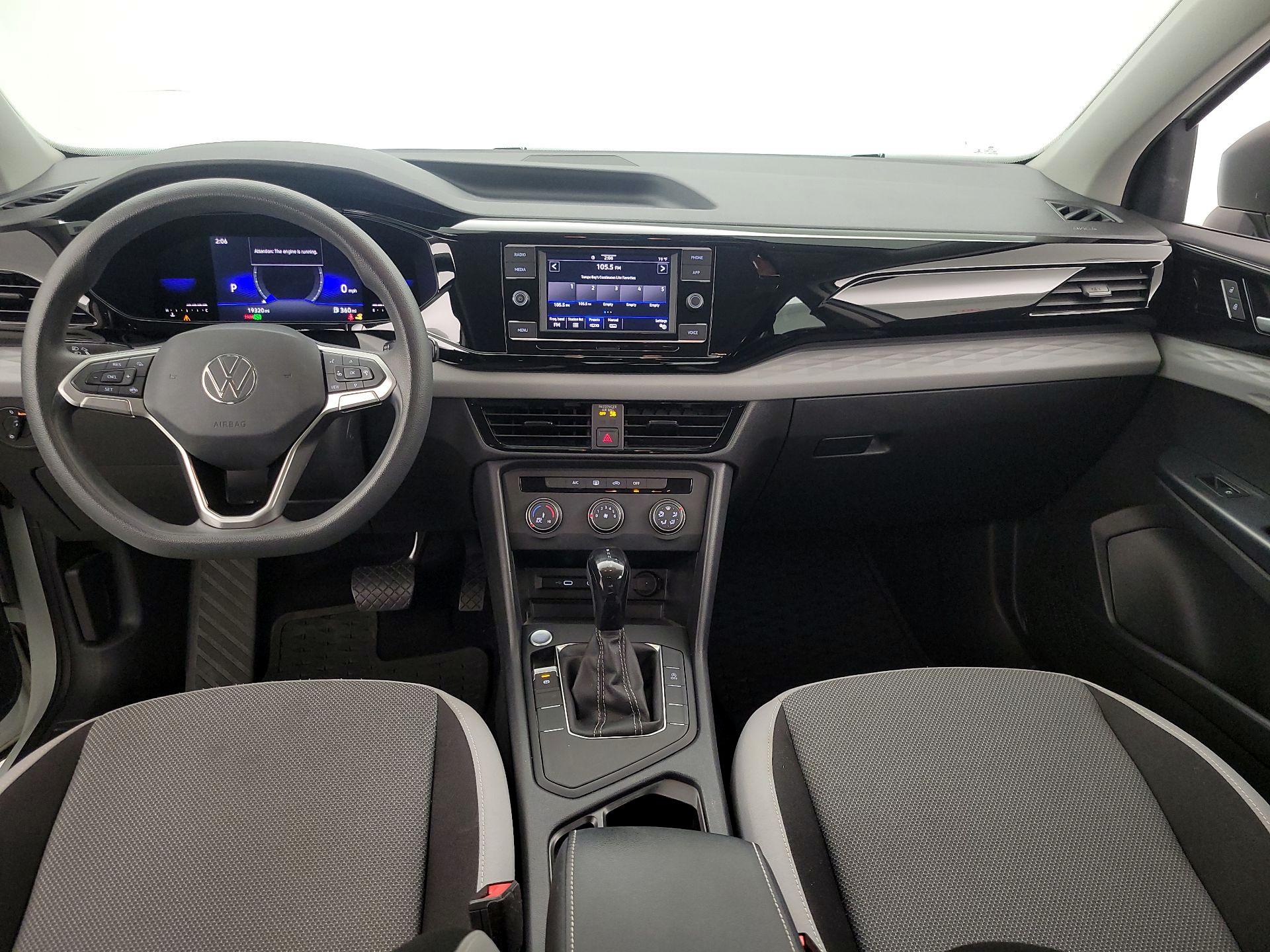 Thumbnail: 2022 Volkswagen Taos - 9