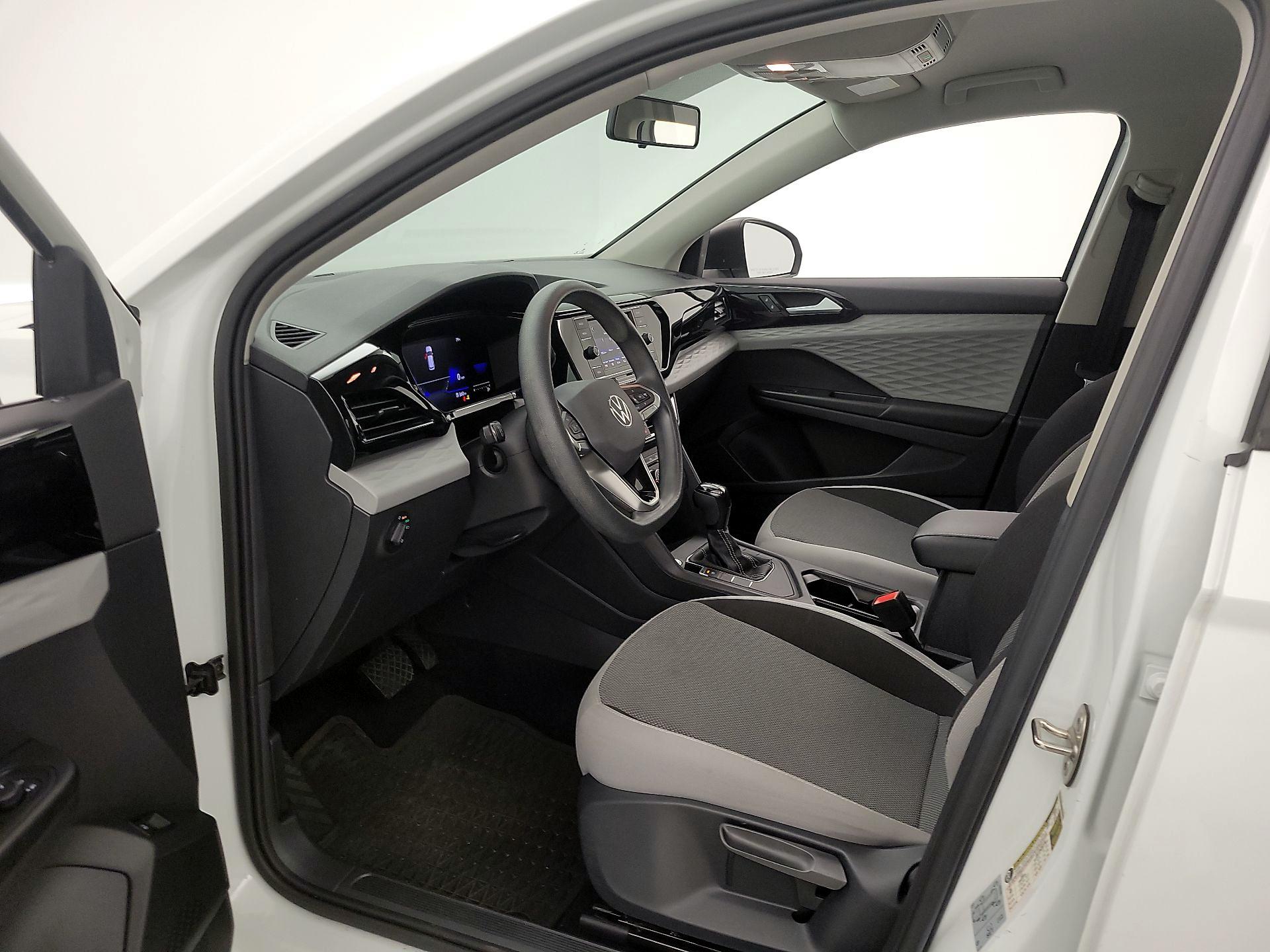 Thumbnail: 2022 Volkswagen Taos - 11