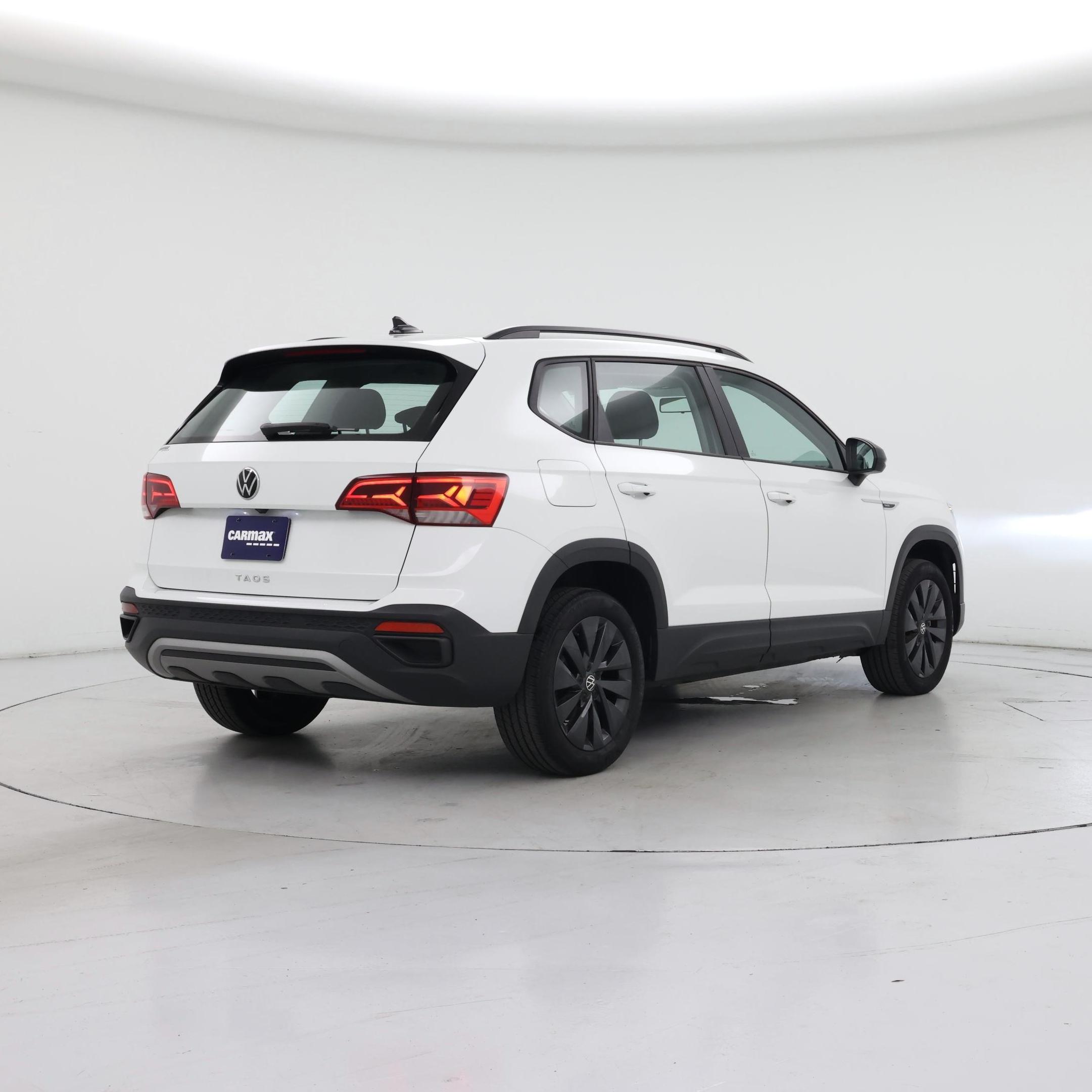 Thumbnail: 2022 Volkswagen Taos - 8