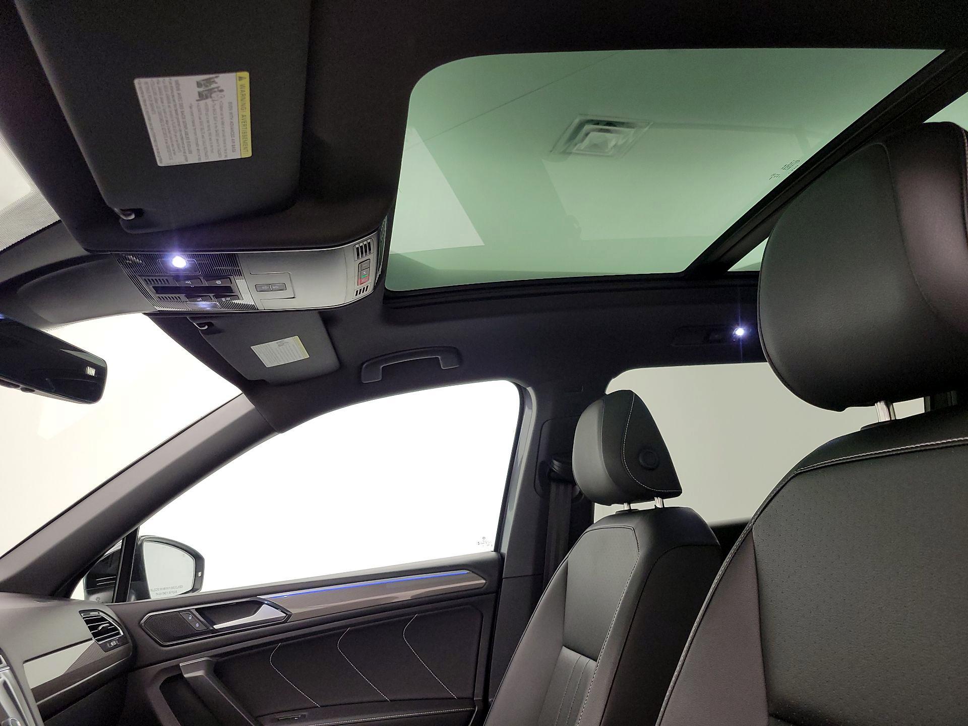 Thumbnail: 2023 Volkswagen Tiguan - 19