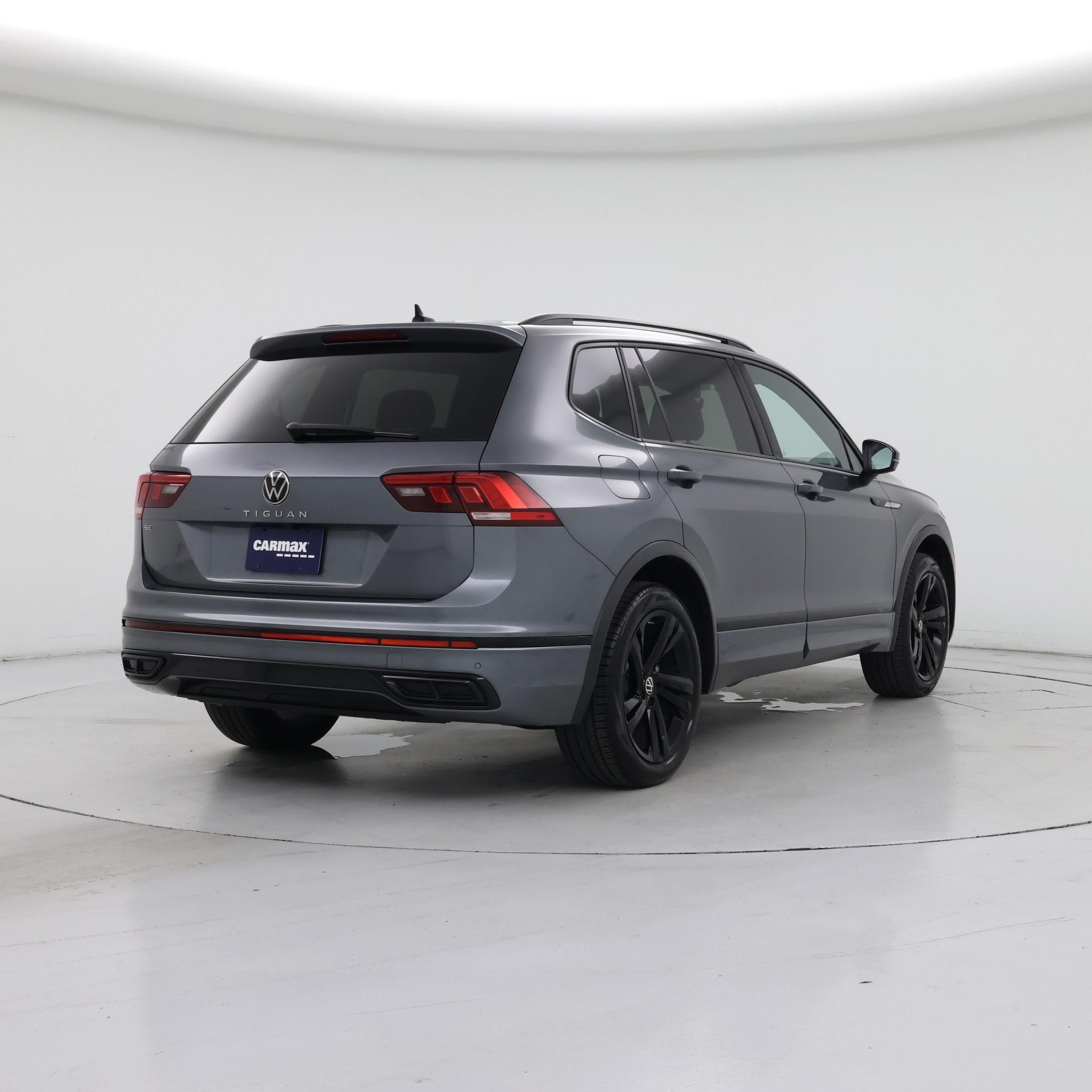 Thumbnail: 2023 Volkswagen Tiguan - 8