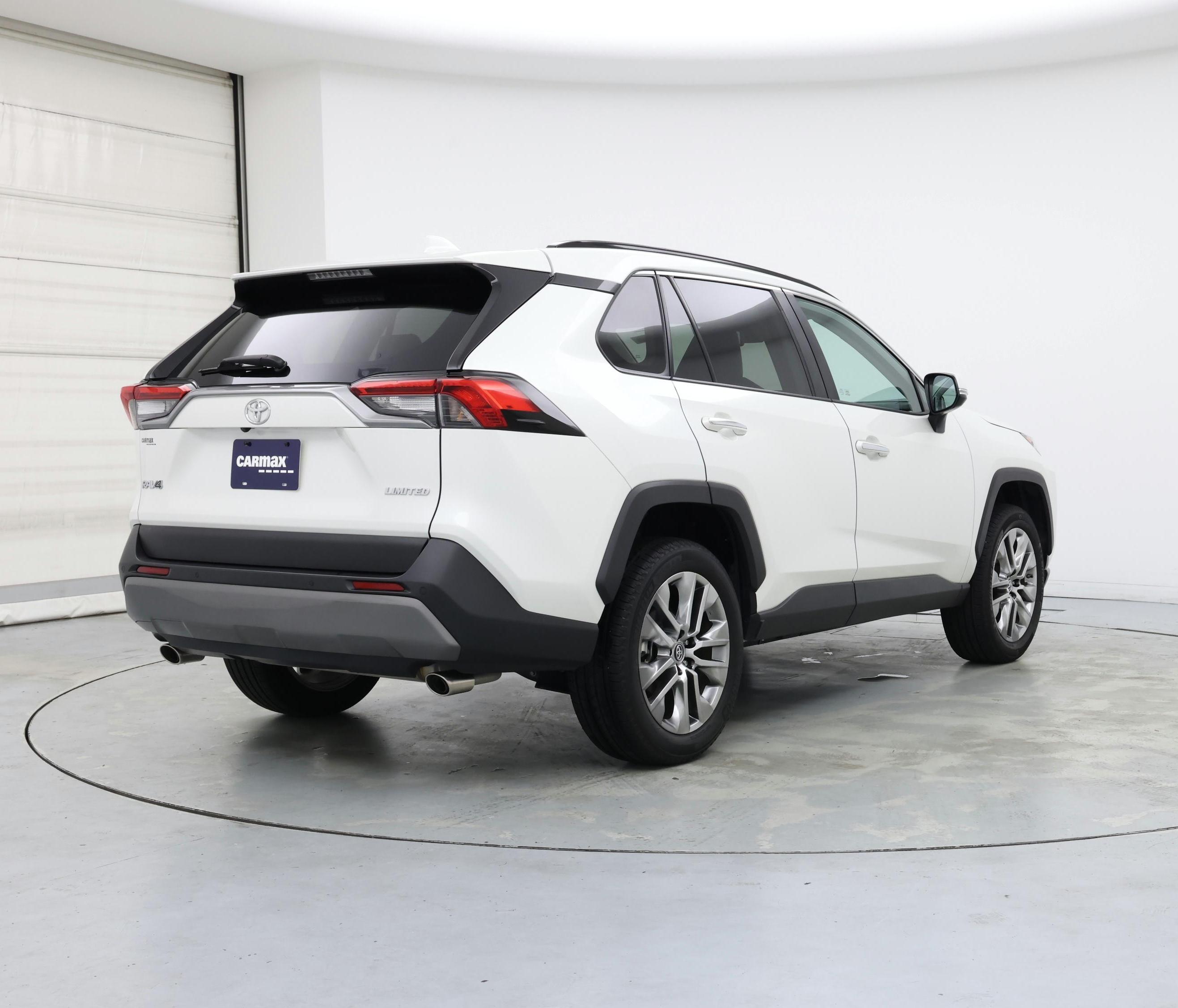 Thumbnail: 2019 Toyota RAV4 - 8