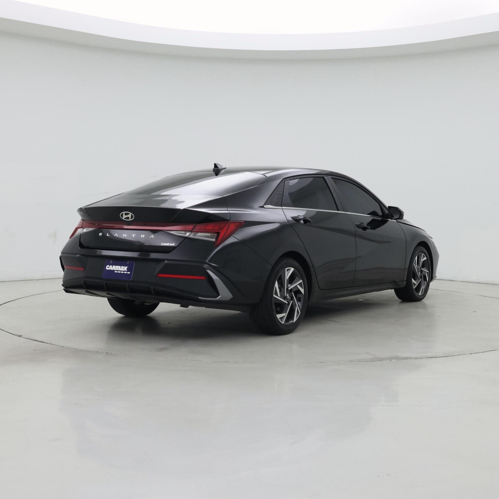 Thumbnail: 2024 Hyundai Elantra - 8