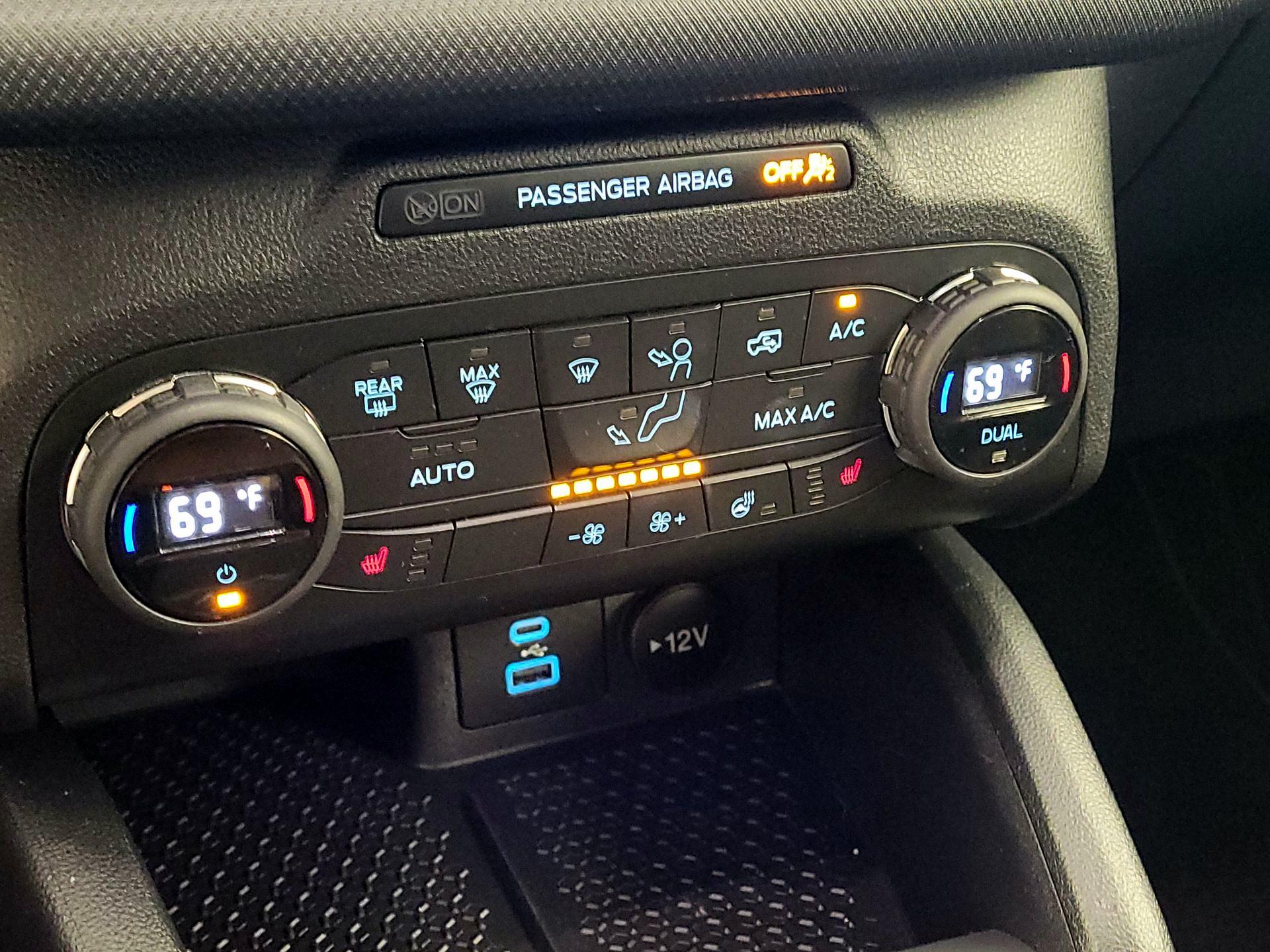 Thumbnail: 2021 Ford Bronco Sport - 16