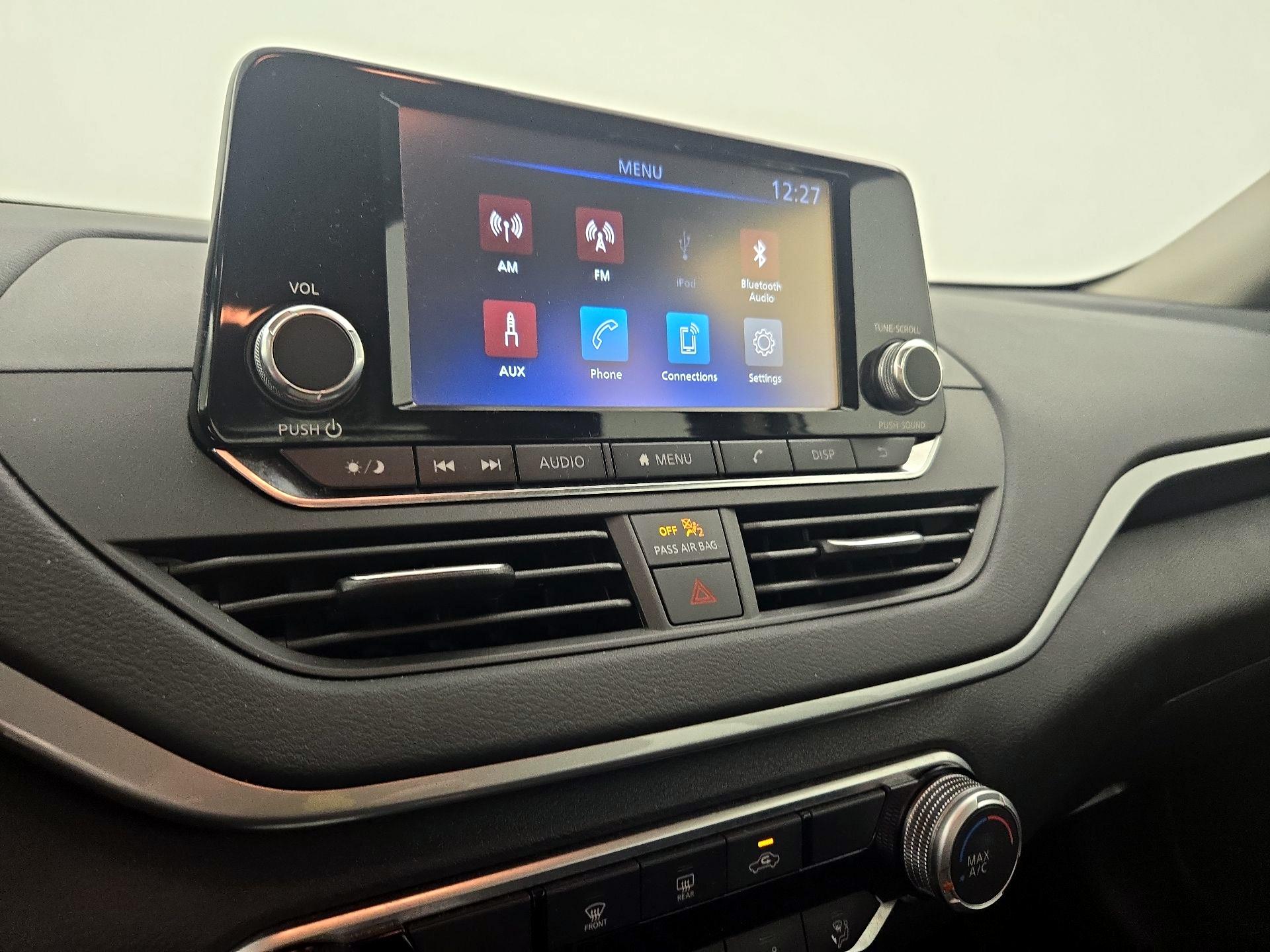 Thumbnail: 2023 Nissan Altima - 15