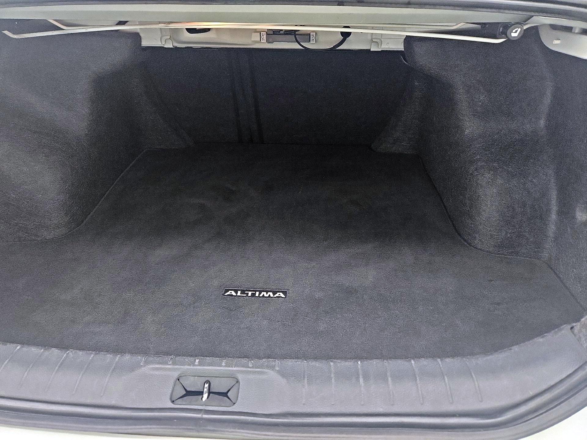 Thumbnail: 2023 Nissan Altima - 20