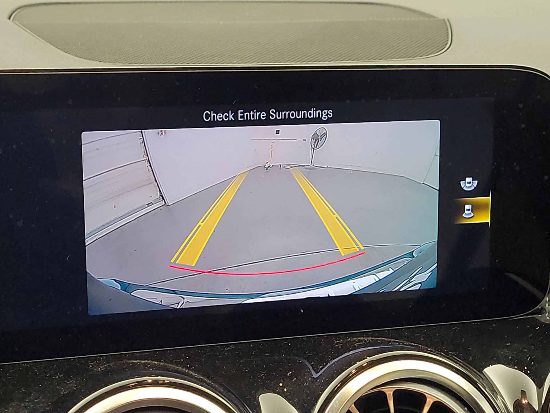 Thumbnail: 2022 Mercedes-Benz GLB - 14