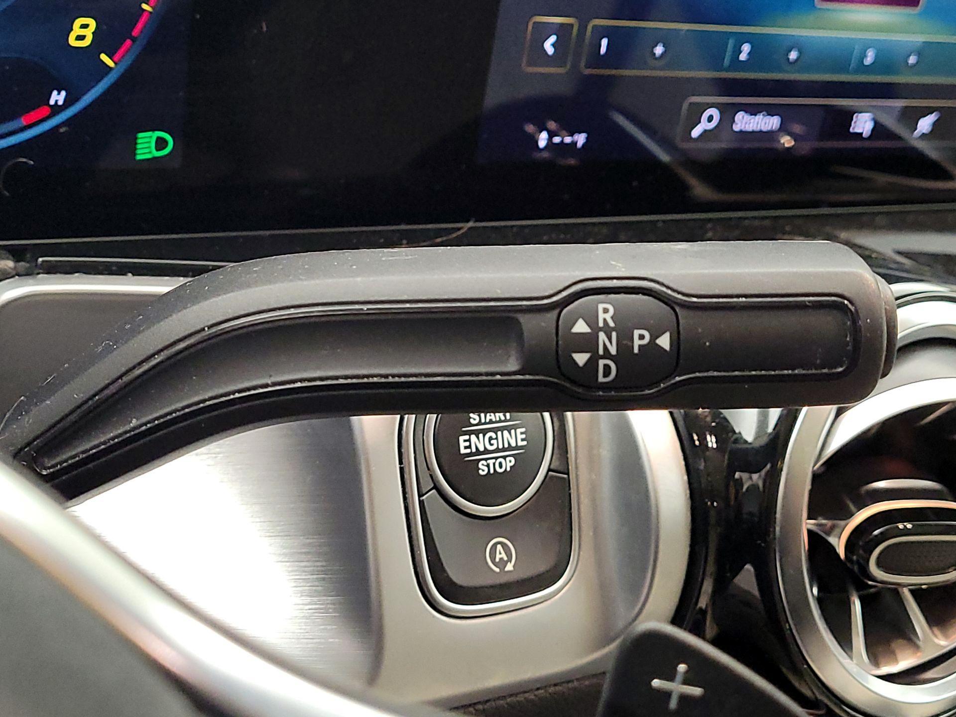 Thumbnail: 2022 Mercedes-Benz GLB - 17