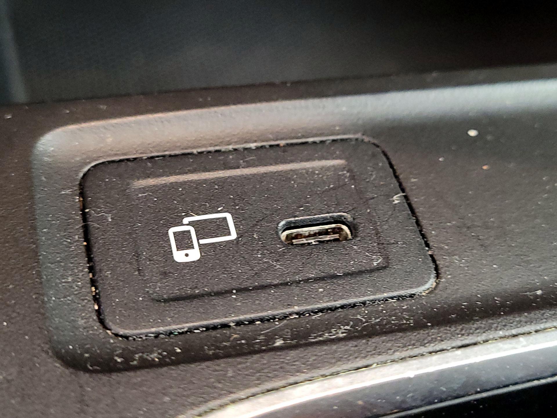 Thumbnail: 2022 Mercedes-Benz GLB - 18