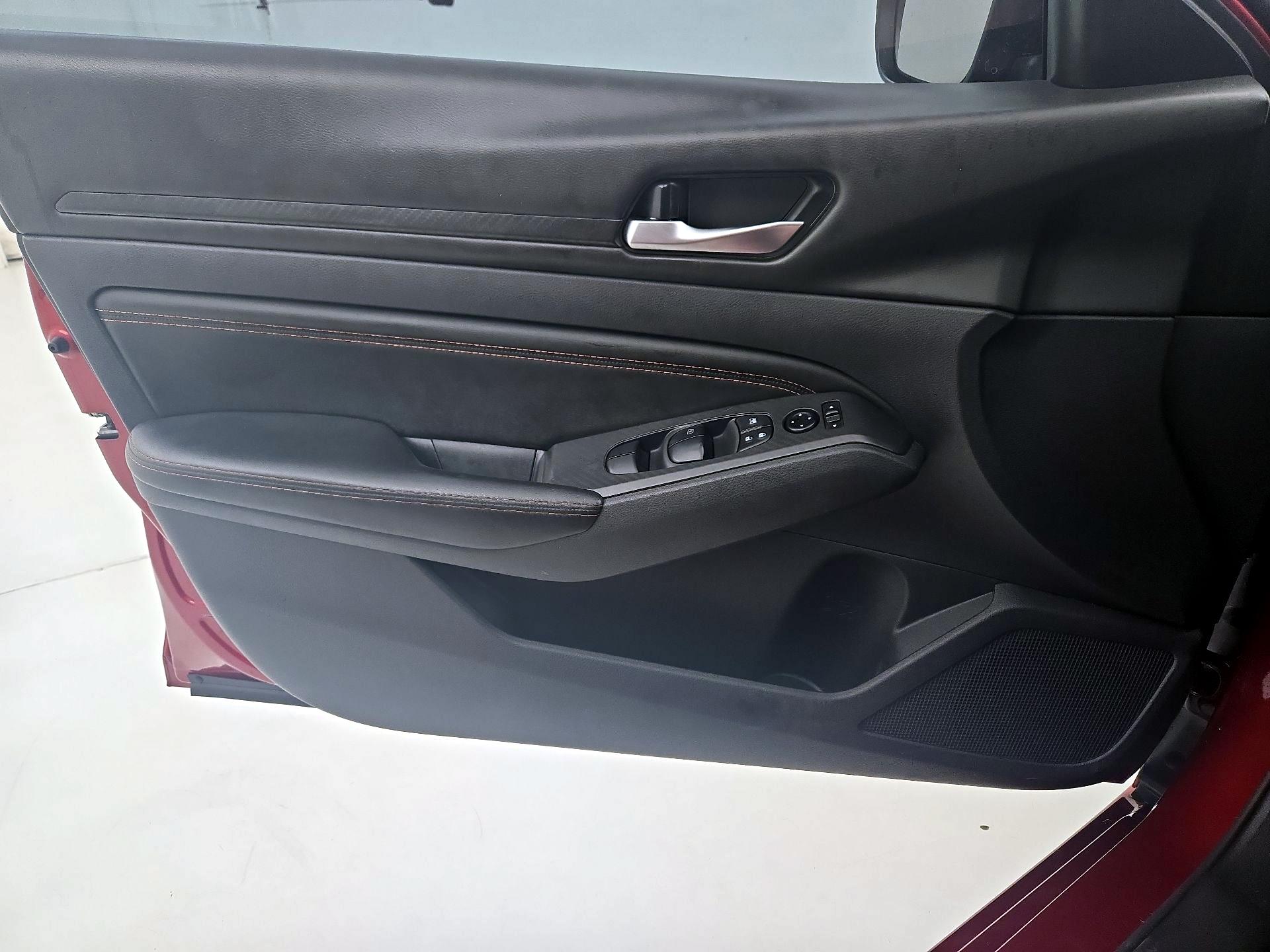 Thumbnail: 2021 Nissan Altima - 12