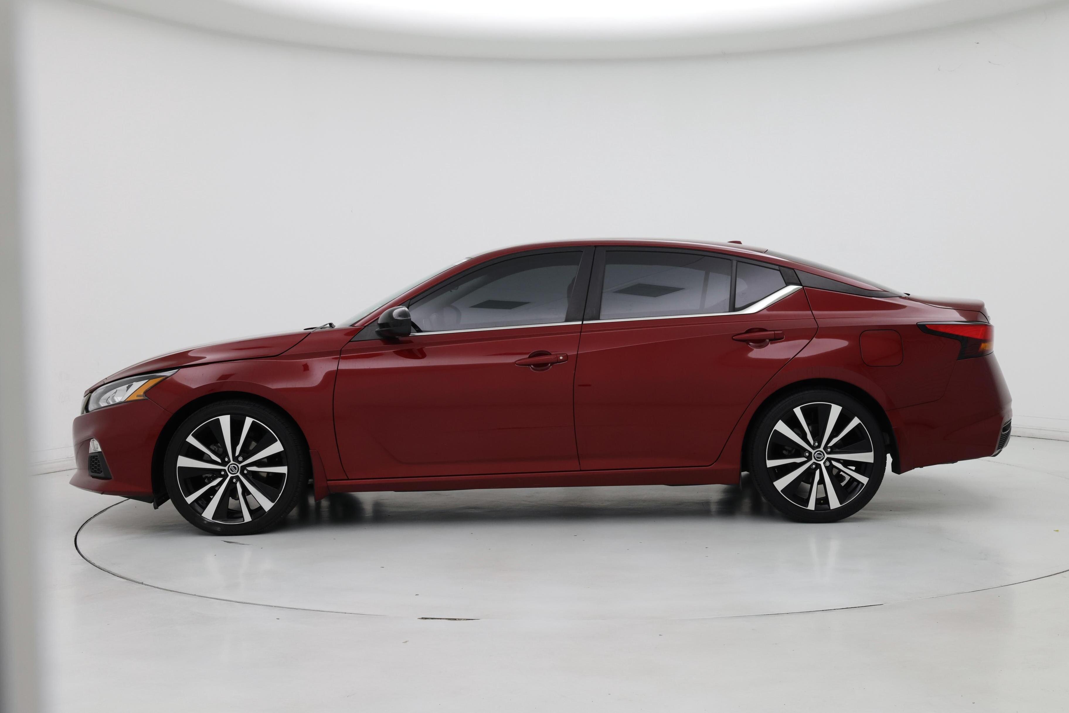 Thumbnail: 2021 Nissan Altima - 3